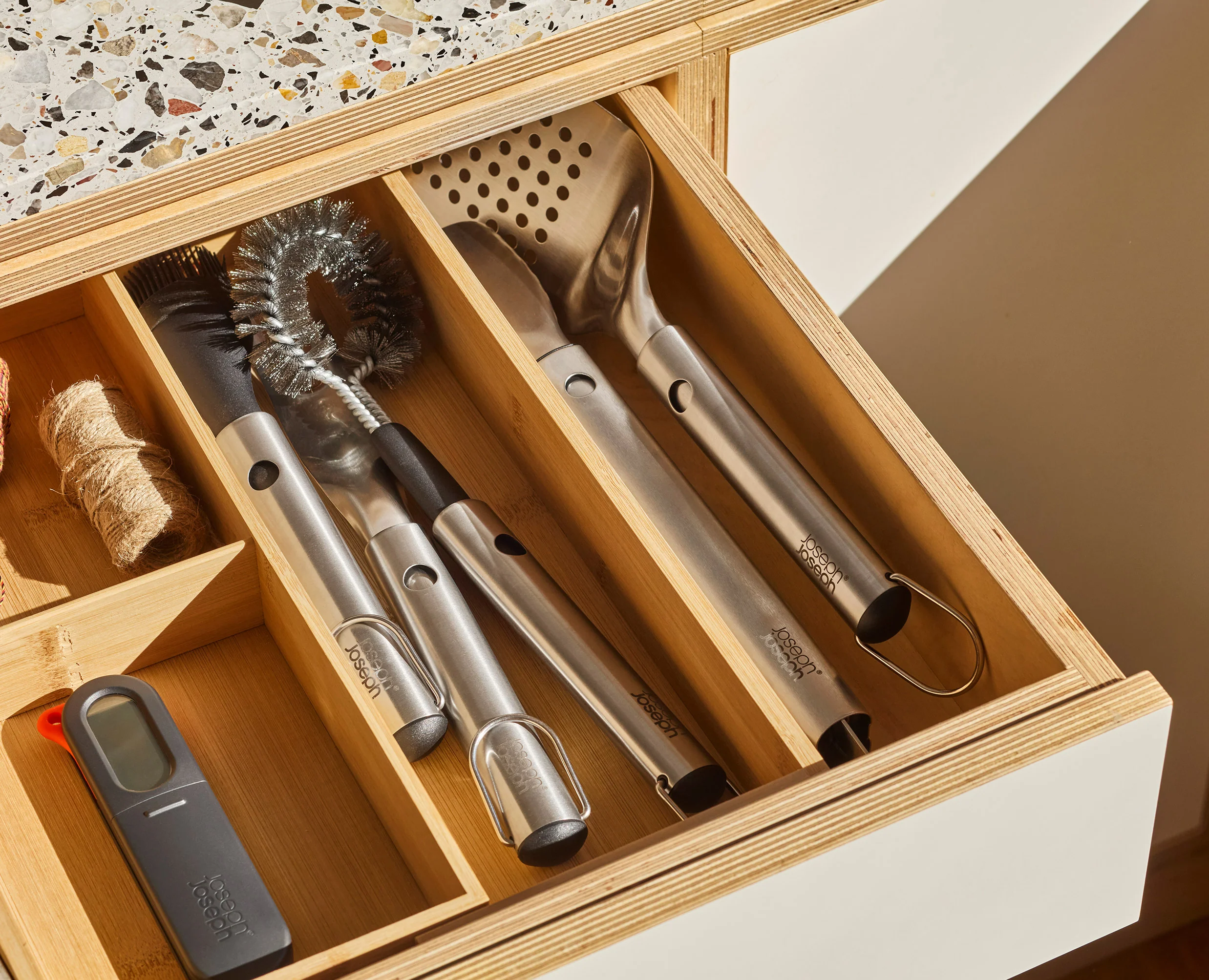 6-piece GrillOut™ BBQ Utensil Set with Extending Handles - Image 5