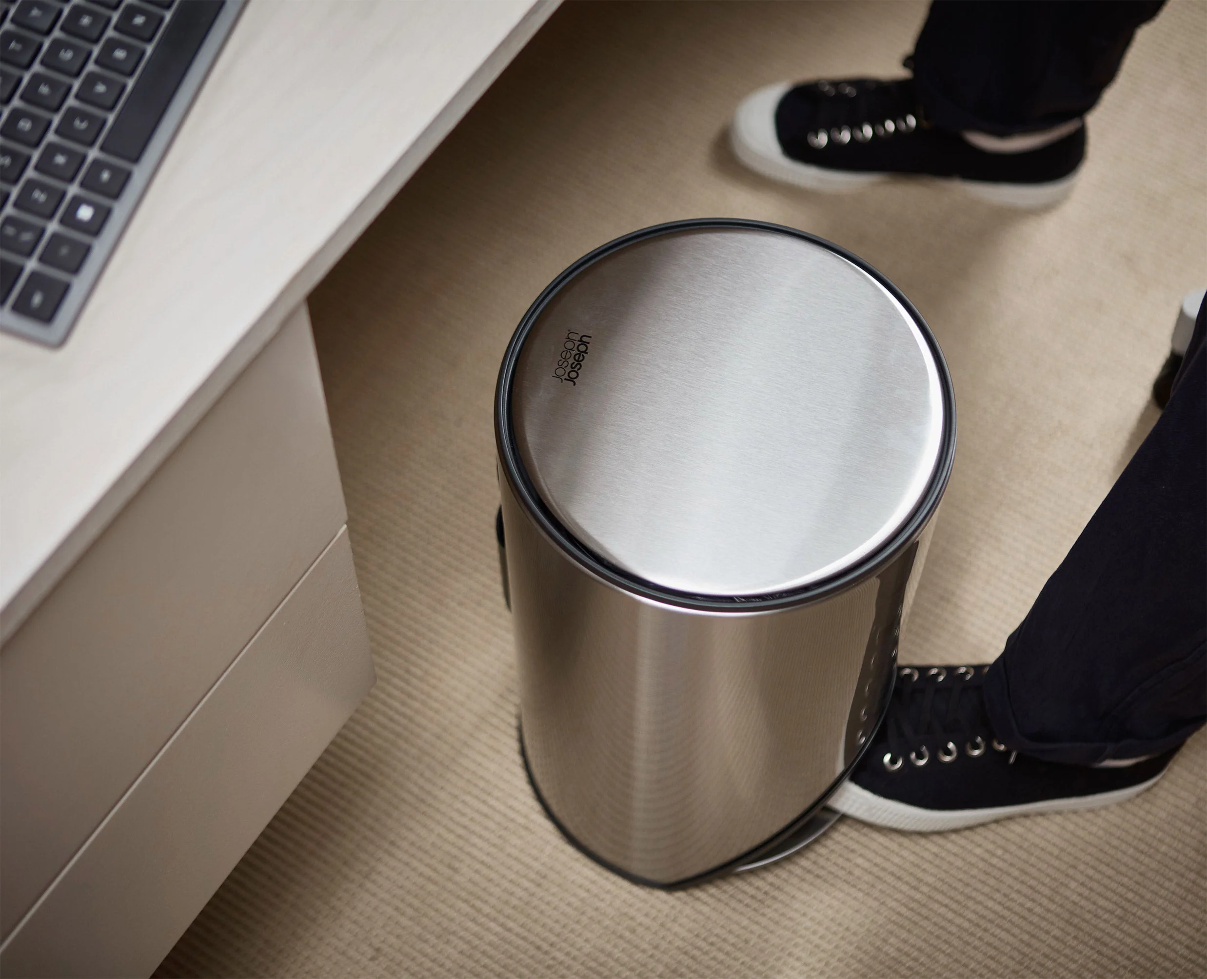 Arc™ 10L Easy-push Stainless-steel Pedal Bin Starter Set - Image 4