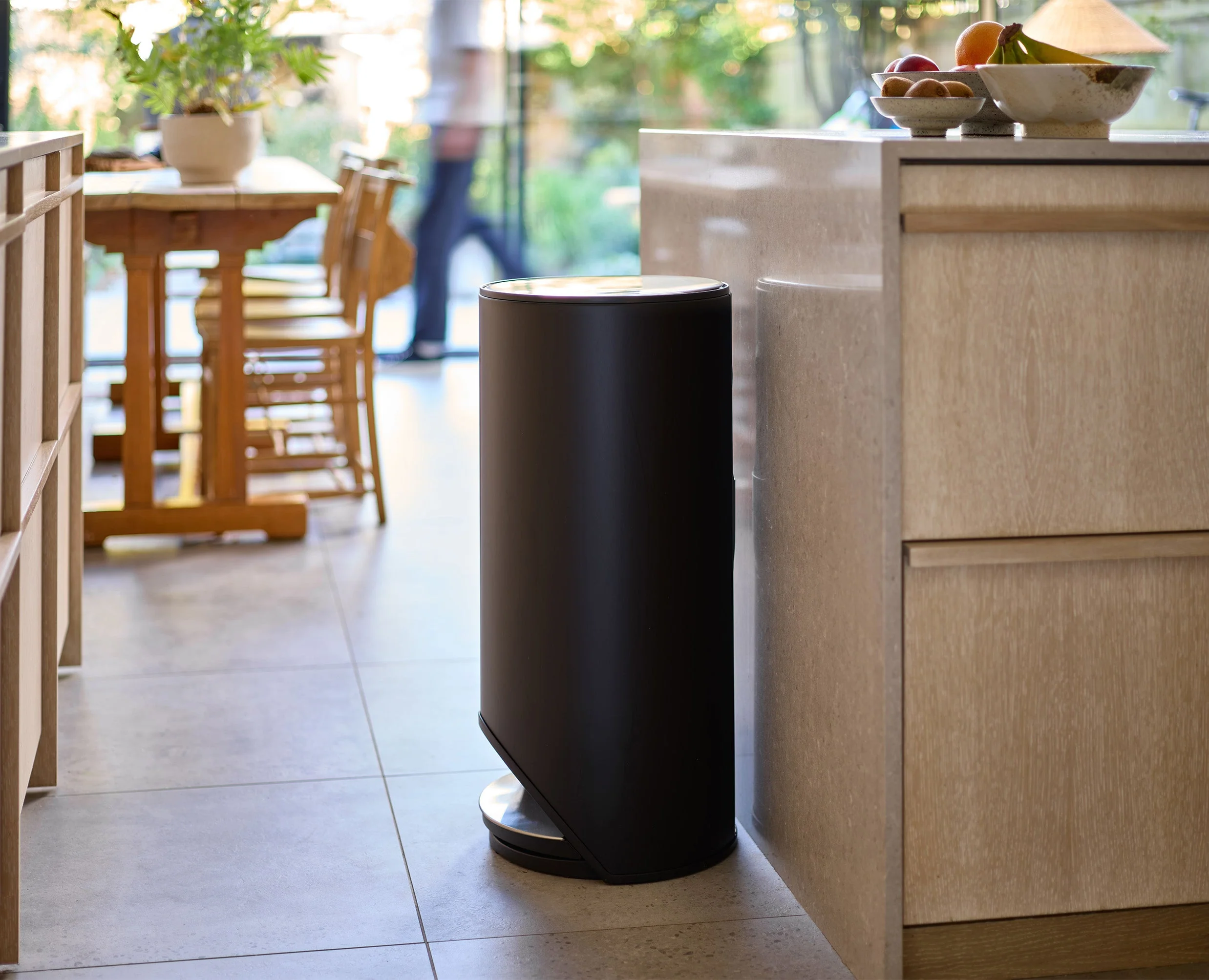Arc™ 30L Easy-push Matt Black Pedal Bin Starter Set - Image 4