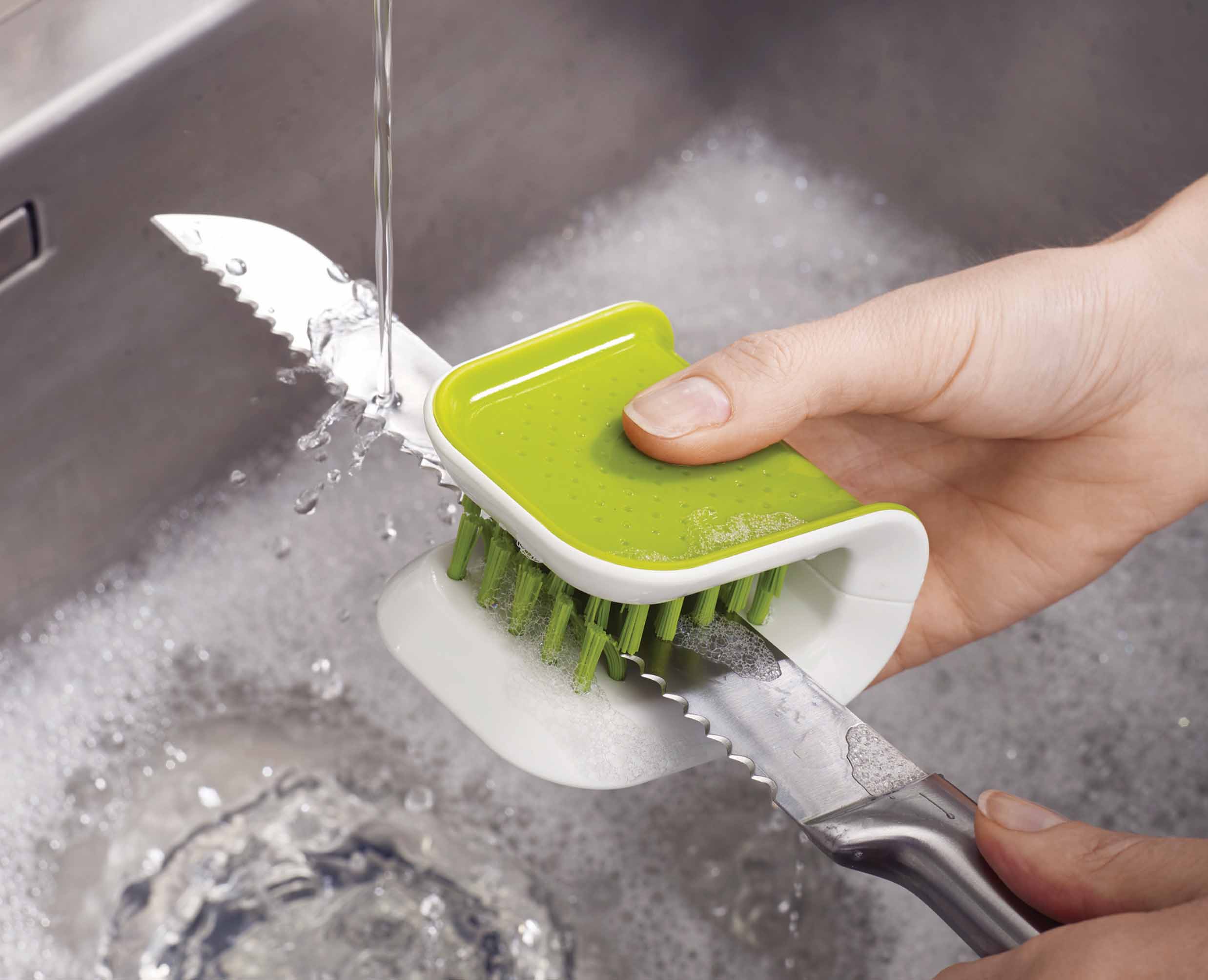 BladeBrush™ Green Knife & Cutlery Cleaning Brush - Image 3