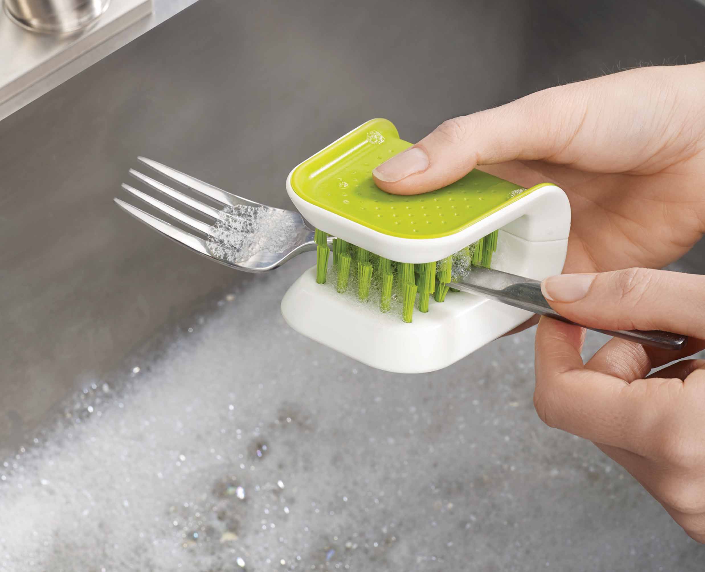 BladeBrush™ Green Knife & Cutlery Cleaning Brush - Image 4
