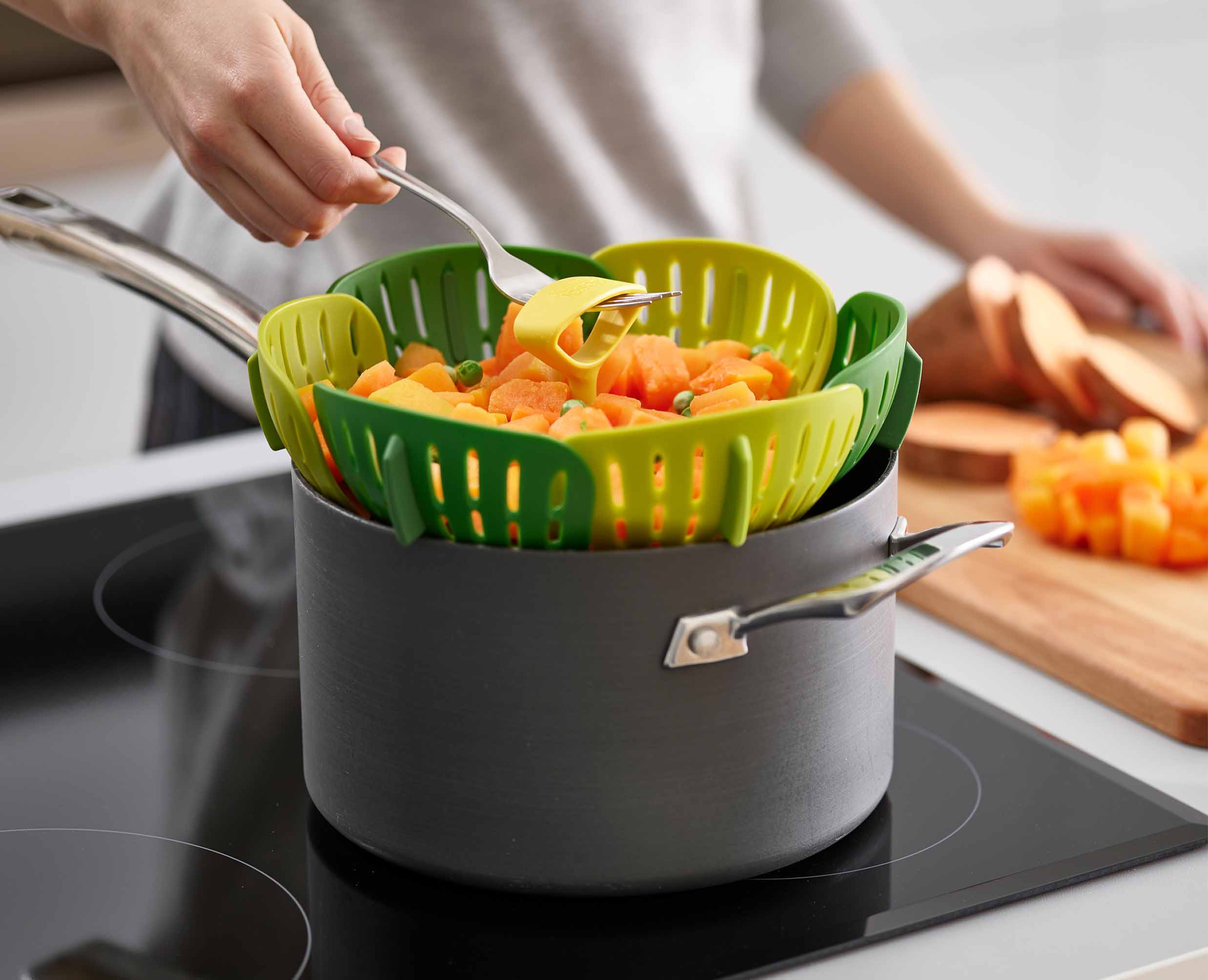 Bloom™ Green Folding Steamer Basket - Image 3