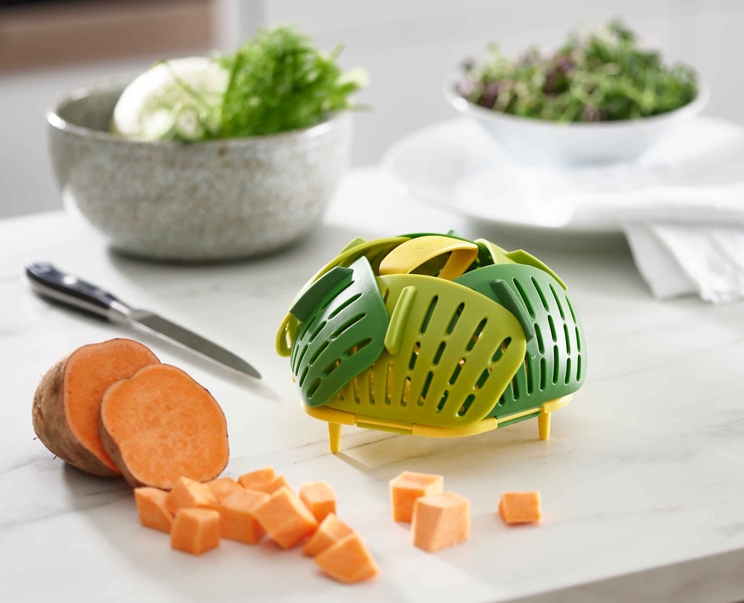 Bloom™ Green Folding Steamer Basket - Image 4