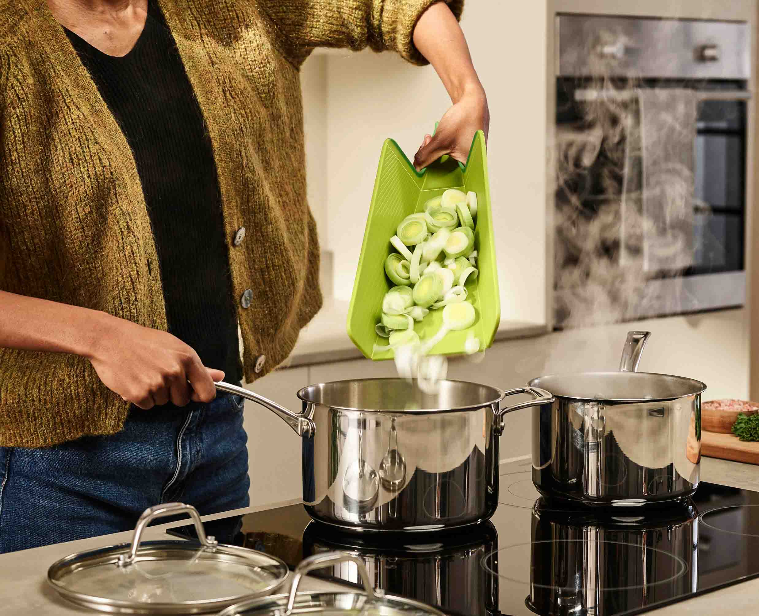 Chop2Pot™ Plus Green Folding Chopping Board - Image 3
