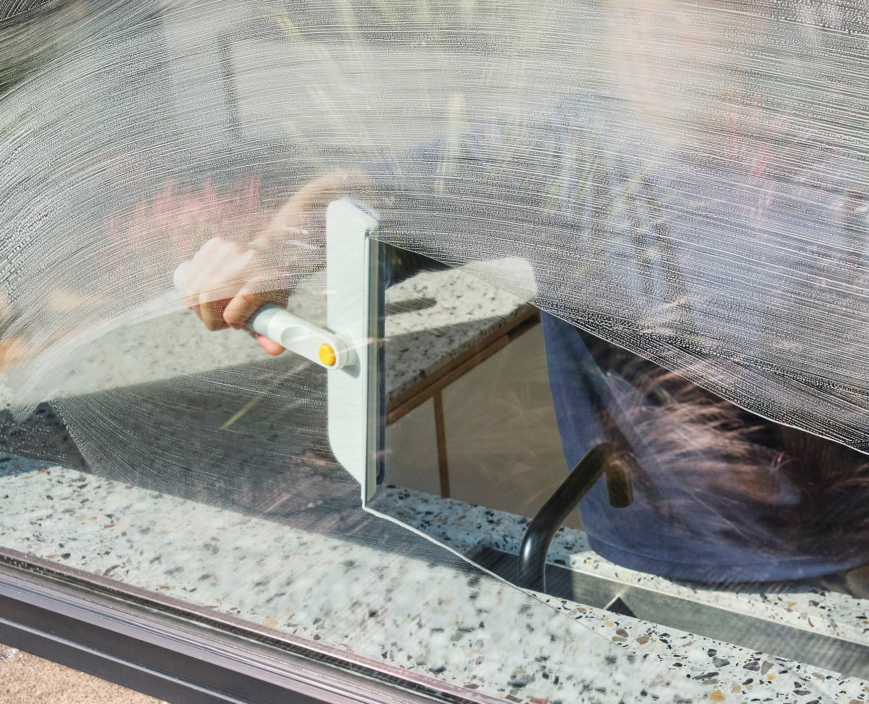 CleanTech™ 2-in-1 Glass Cleaning Tool - Image 4