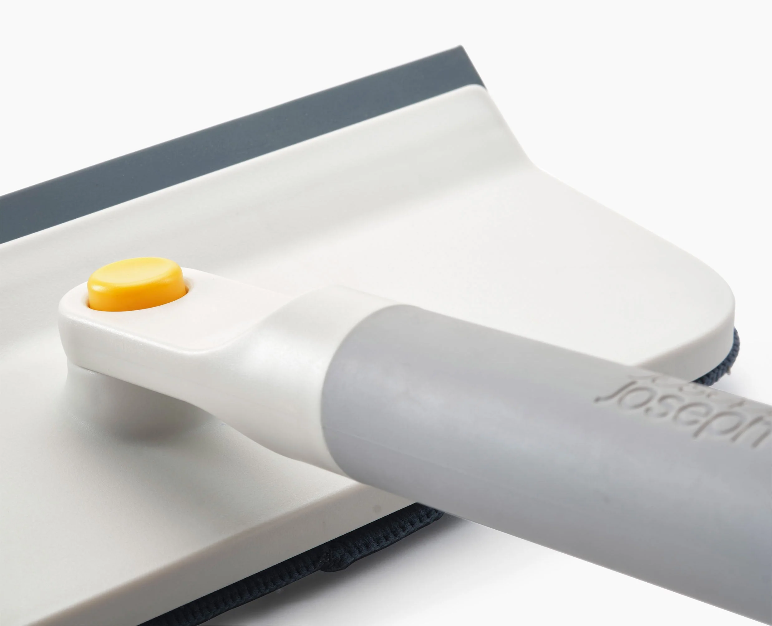 CleanTech™ 2-in-1 Glass Cleaning Tool with Extension Pole - Image 6