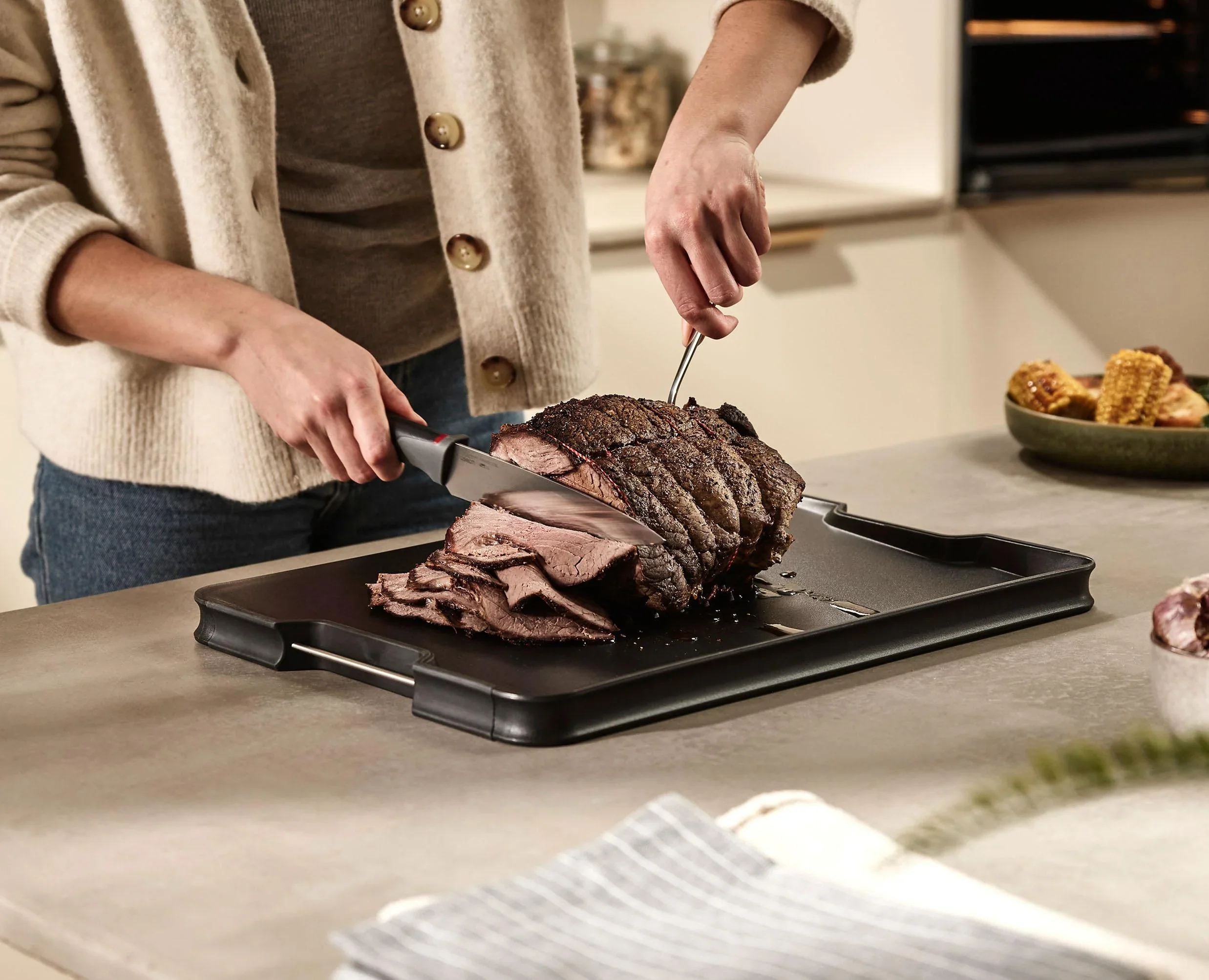 Cut&Carve⢠Plus Multi-function Black Chopping Board - Image 3