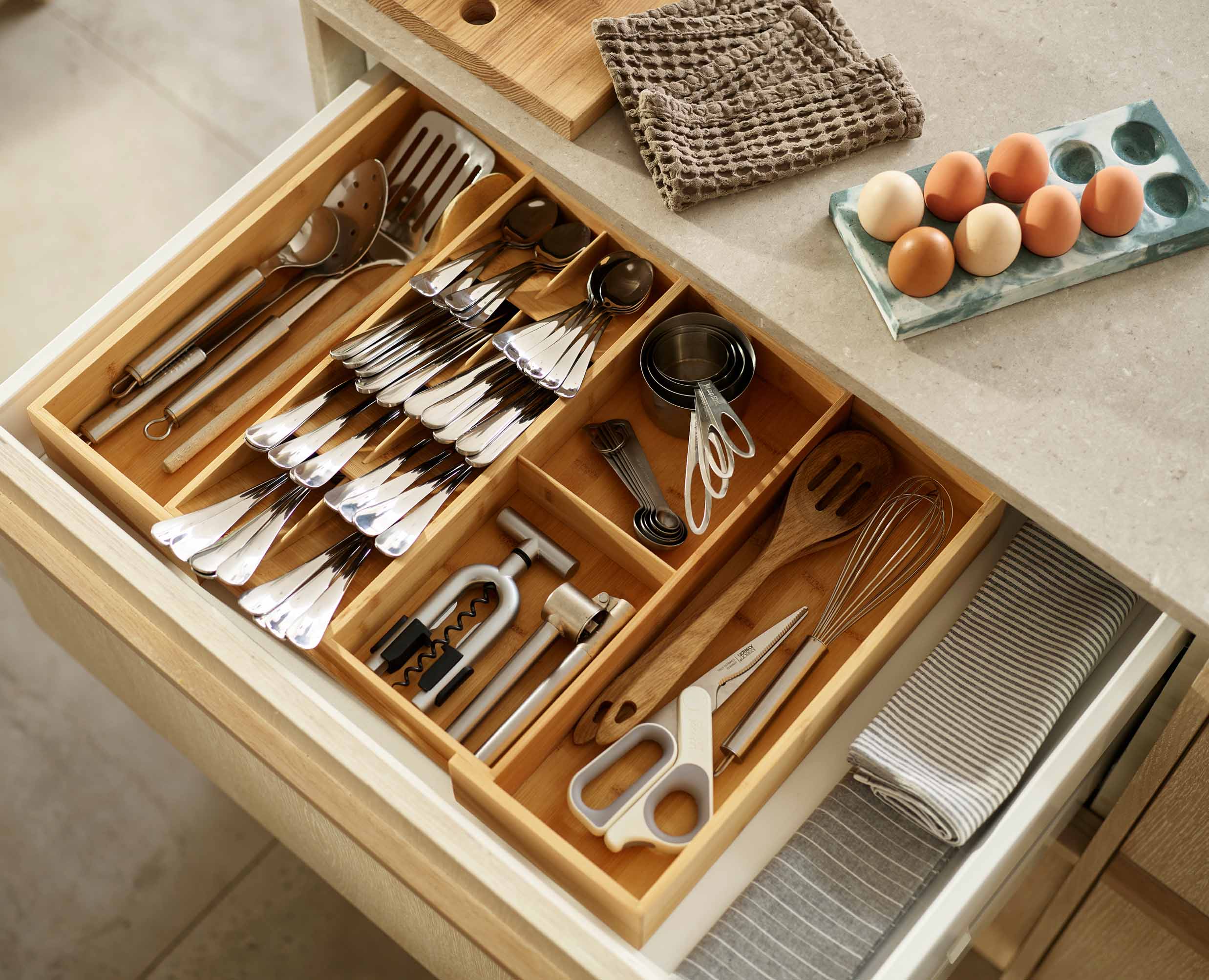 DrawerStore™ Bamboo Expanding Cutlery, Utensil & Gadgets Organiser - Image 3