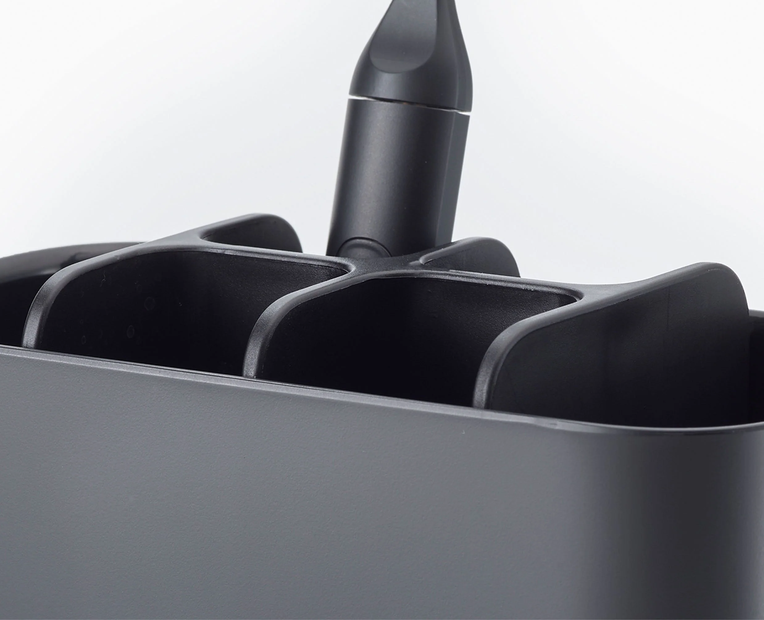EasyStore™ Large Matt Black Toothbrush Holder - Image 4