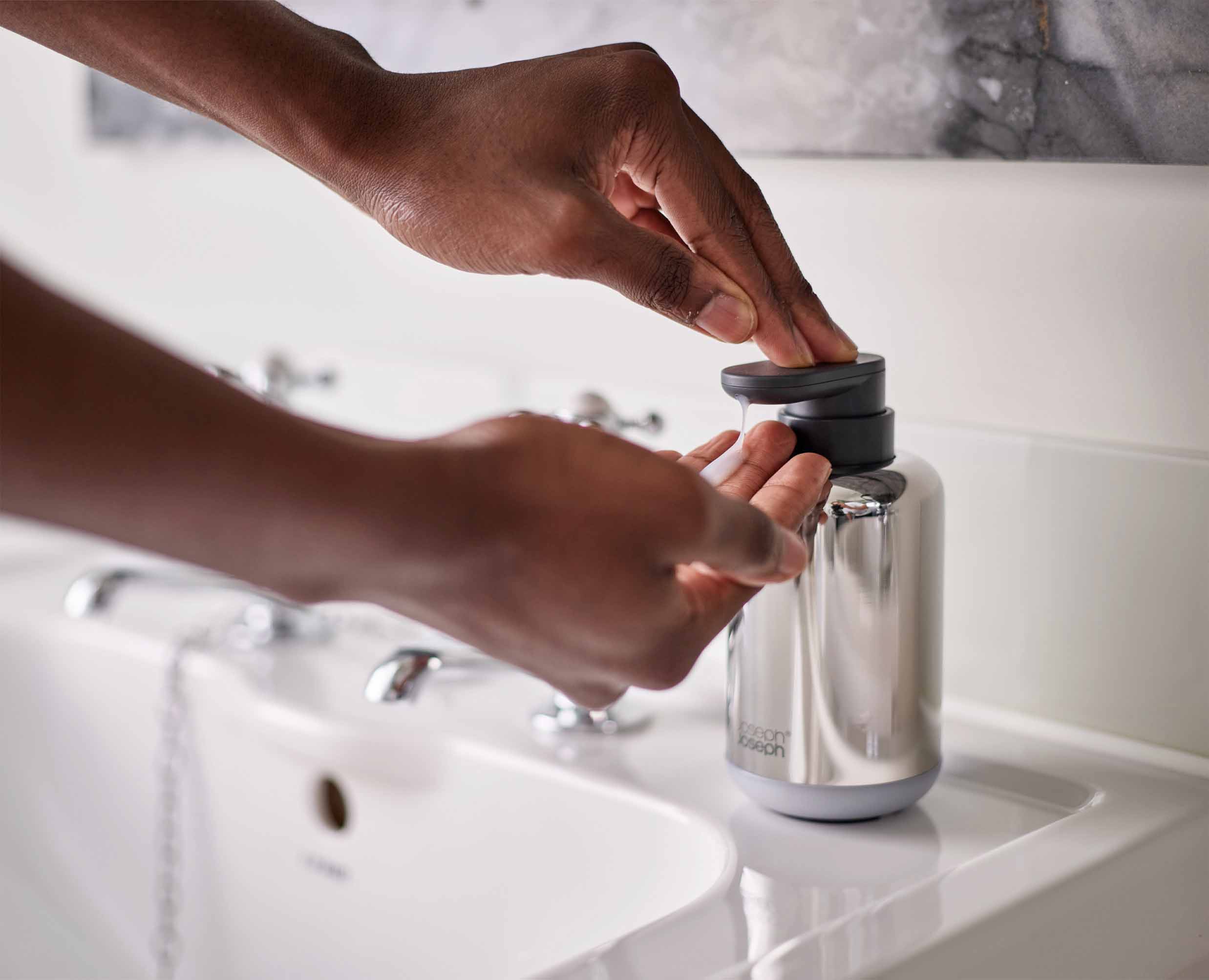 EasyStore™ Luxe Stainless-steel Soap Pump - Image 3