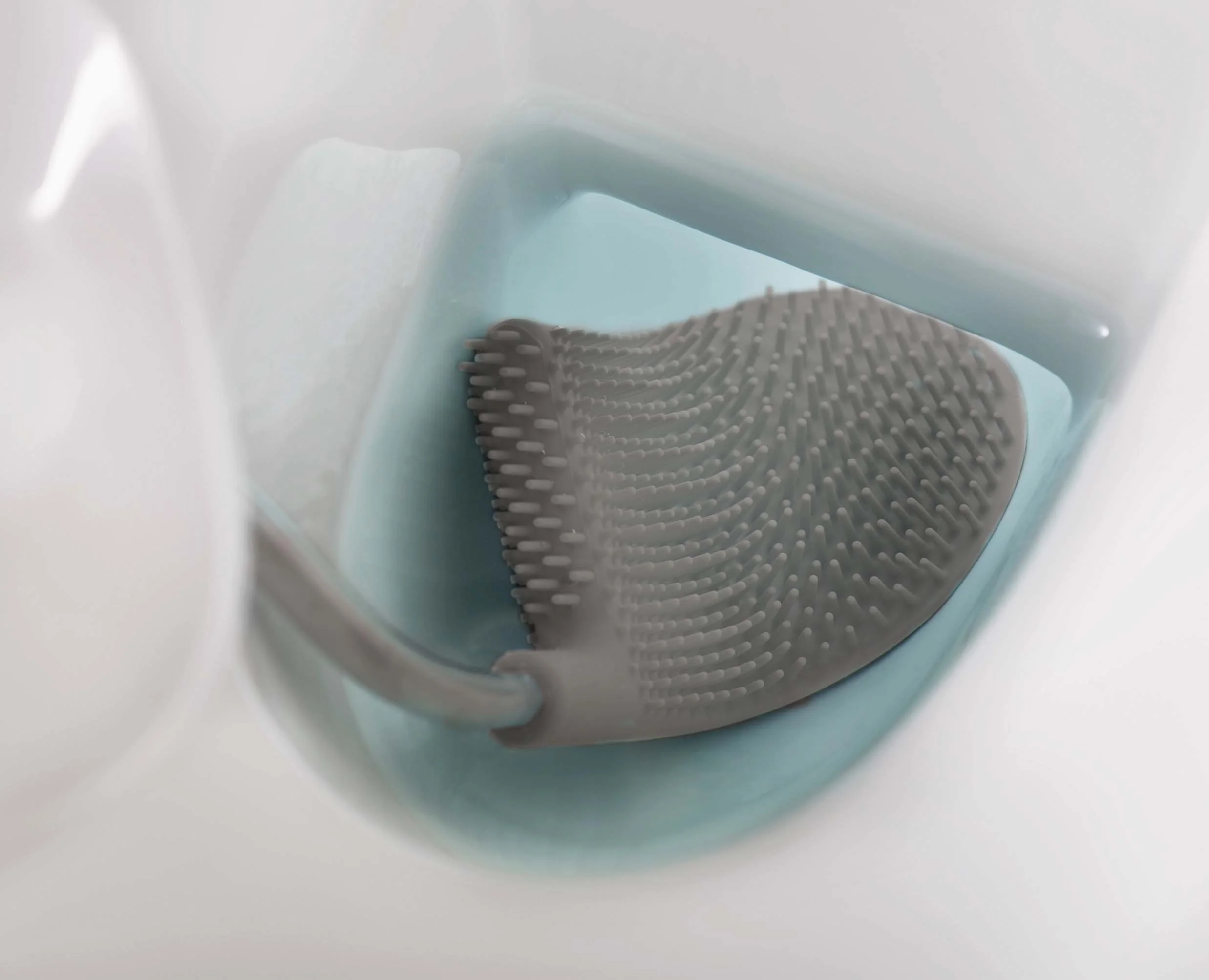 EasyStore™ Plus Stainless-steel Toilet Roll Holder with Toilet Brush - Image 7