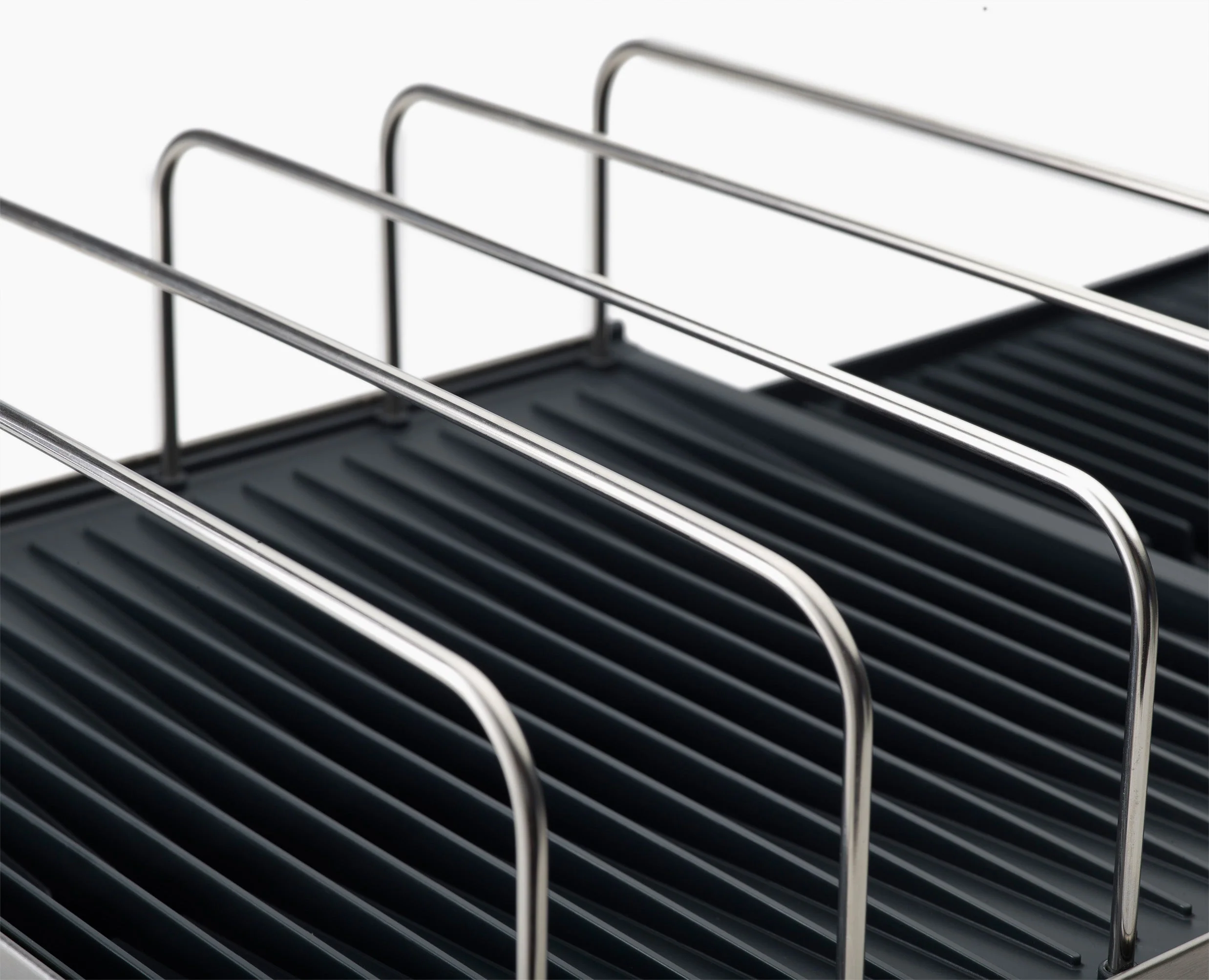 Extend™ Max Stainless-steel Expandable Dish Drainer - Image 5