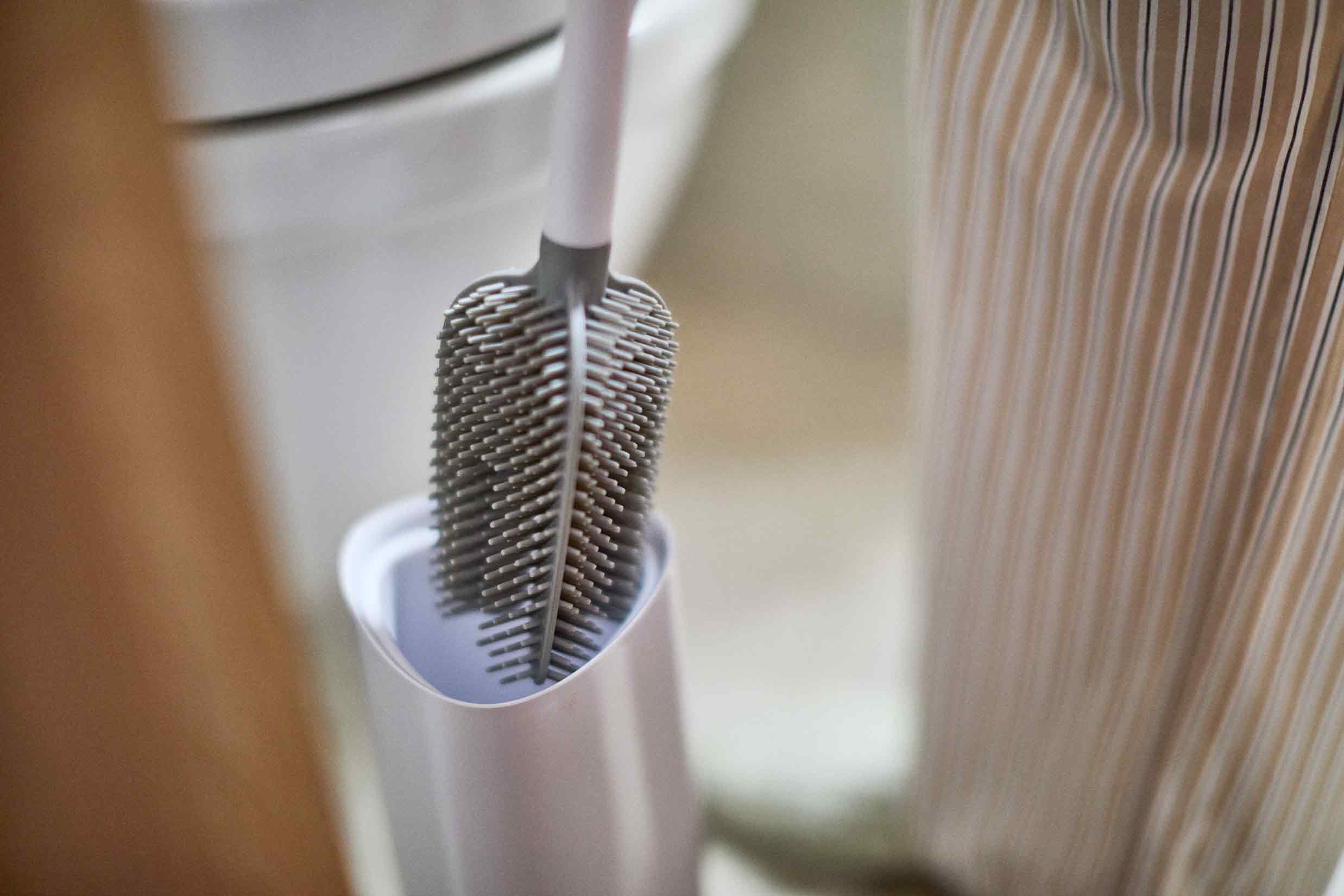 Flex™ 360 Gloss White Toilet Brush - Image 5