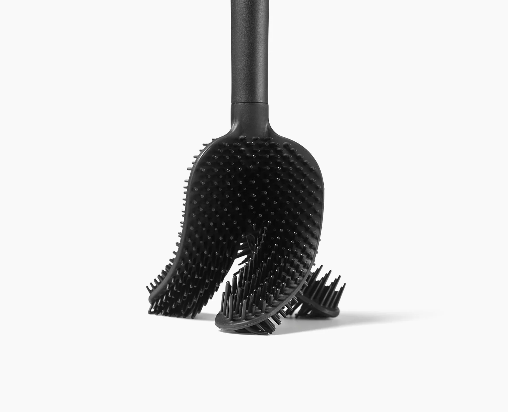 Flex™ 360 Lite Pack of 2 Matt Black Toilet Brushes - Image 7