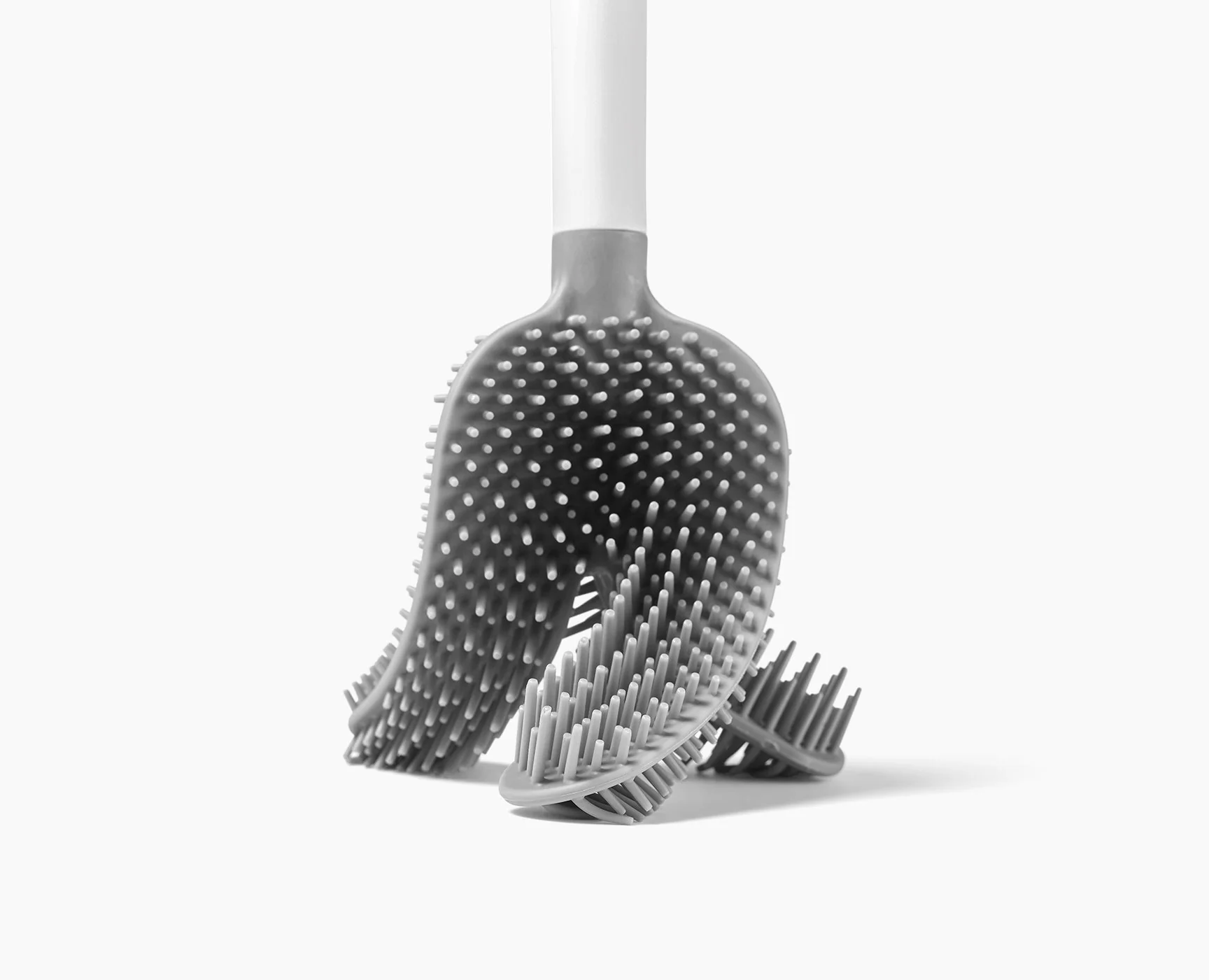 Flex™ 360 Pack of 2 Gloss White Toilet Brushes - Image 7