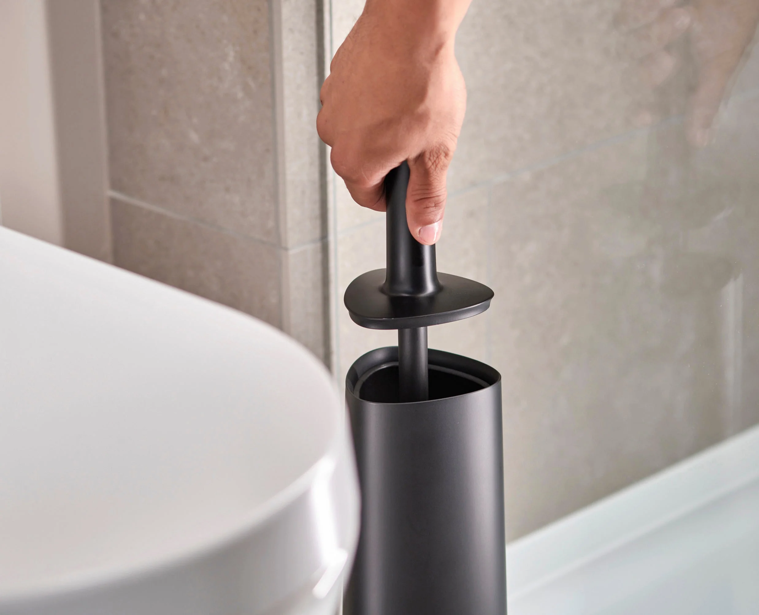 Flex™ 360 Matt Black Toilet Brush Starter Set - Image 5