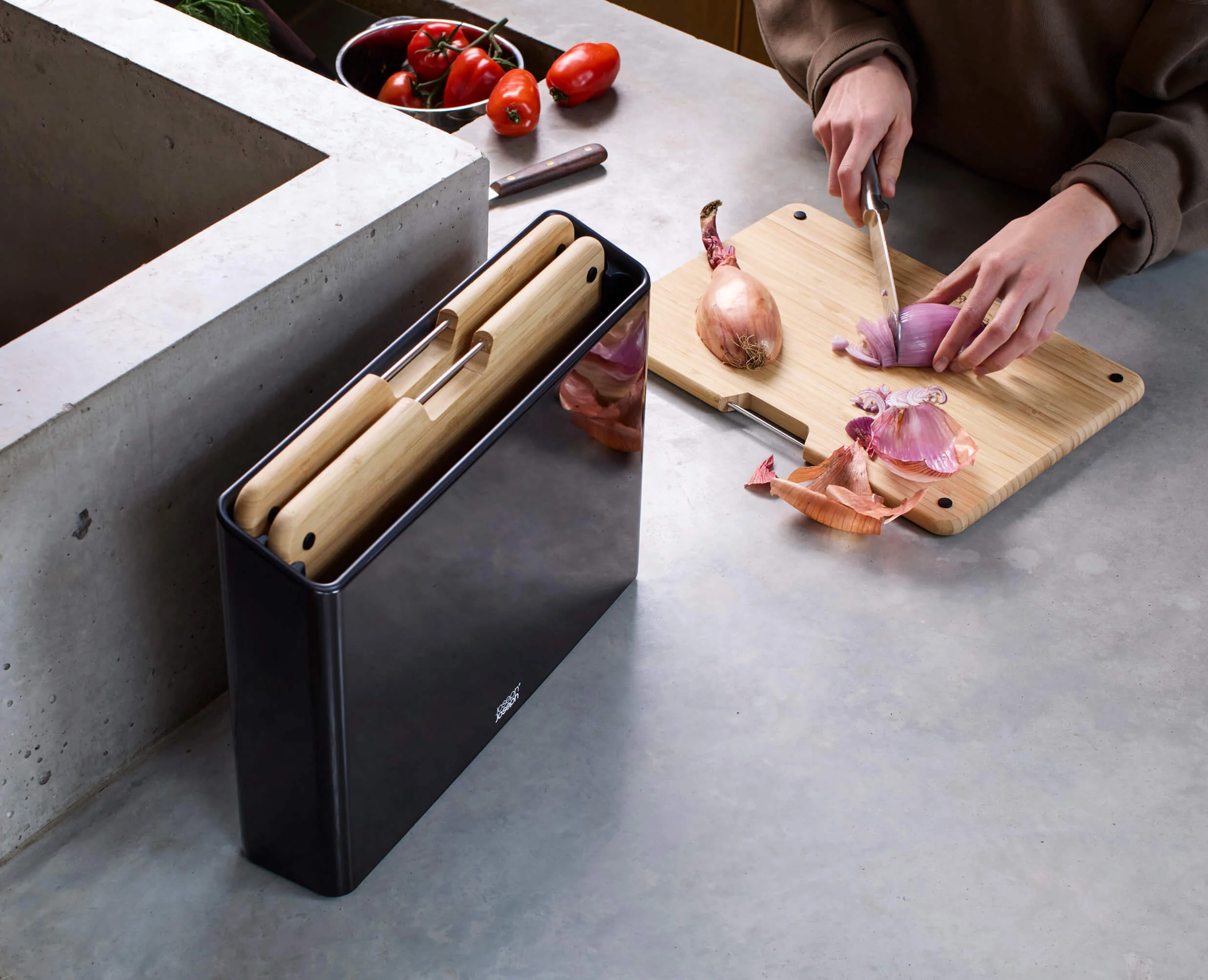Folio™ Steel 3-Piece Bamboo Chopping Board Set With Black Stainless-Steel Case - Image 3