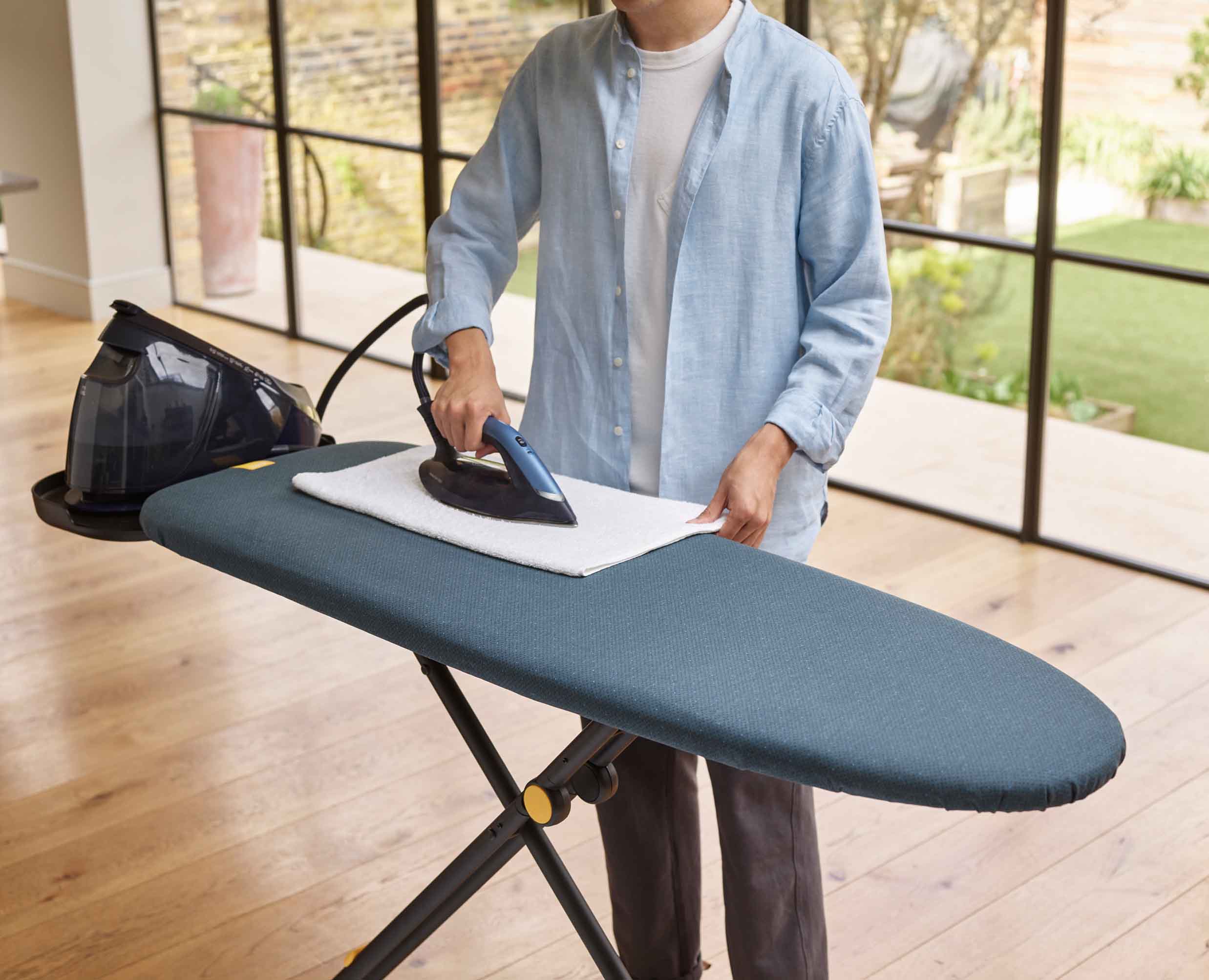 Glide Max Plus 135cm Blue Easy-store Ironing Board with Advanced Cover - Image 3