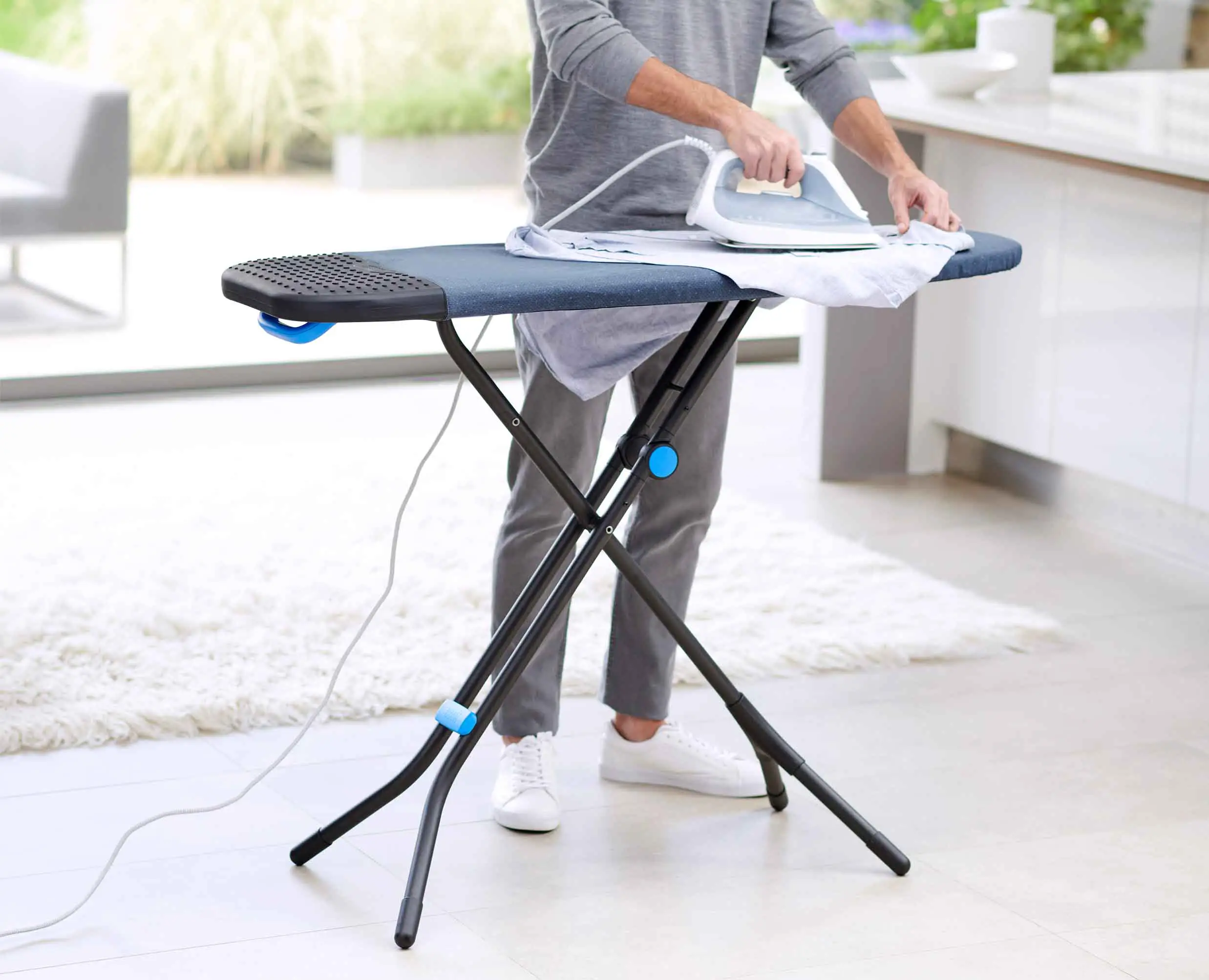 Glide Plus 130cm Blue Advanced Ironing Board Cover - Image 3