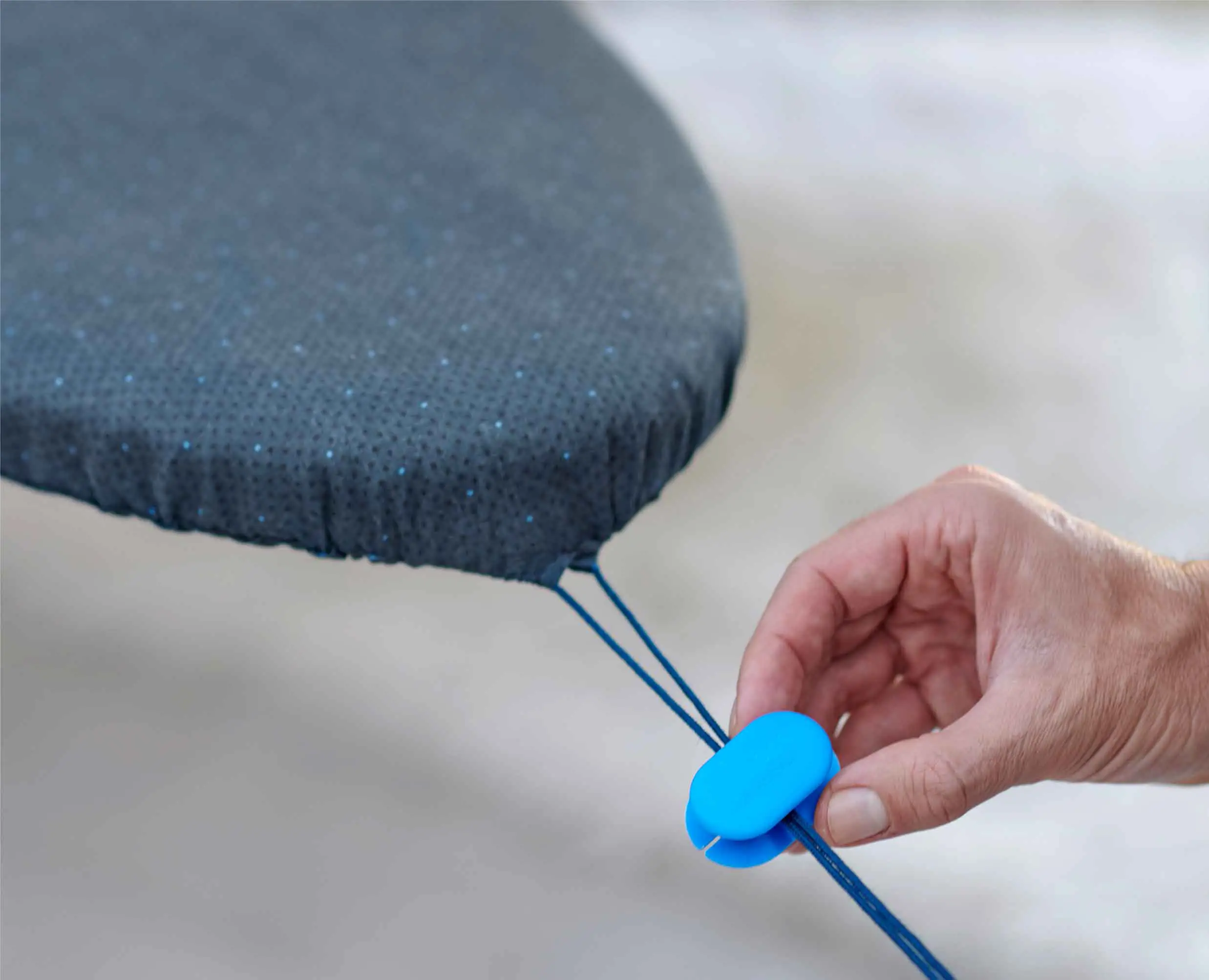 Glide Plus 130cm Blue Advanced Ironing Board Cover - Image 5