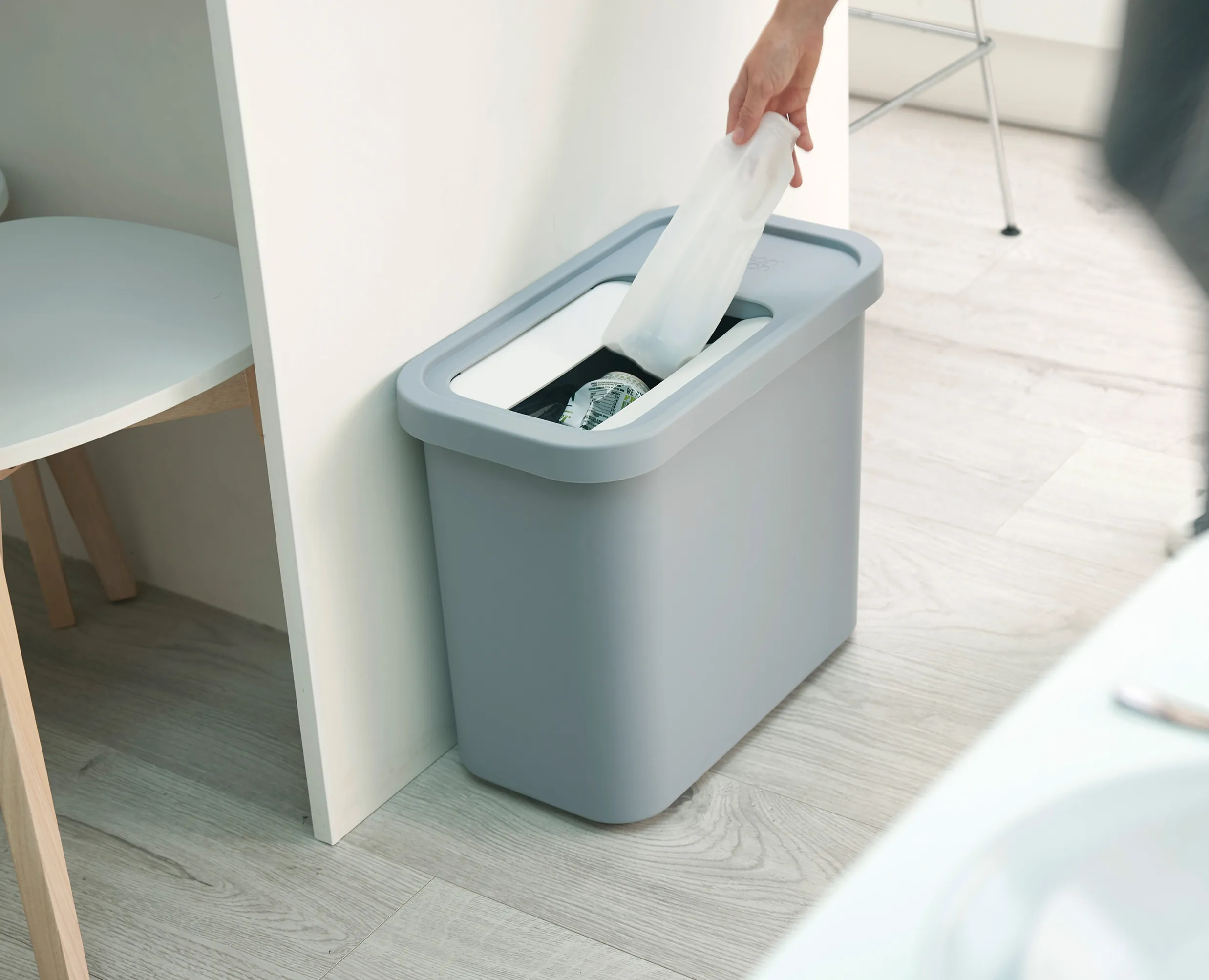 GoRecycle 32L Light Blue Recycling Collector - Image 3