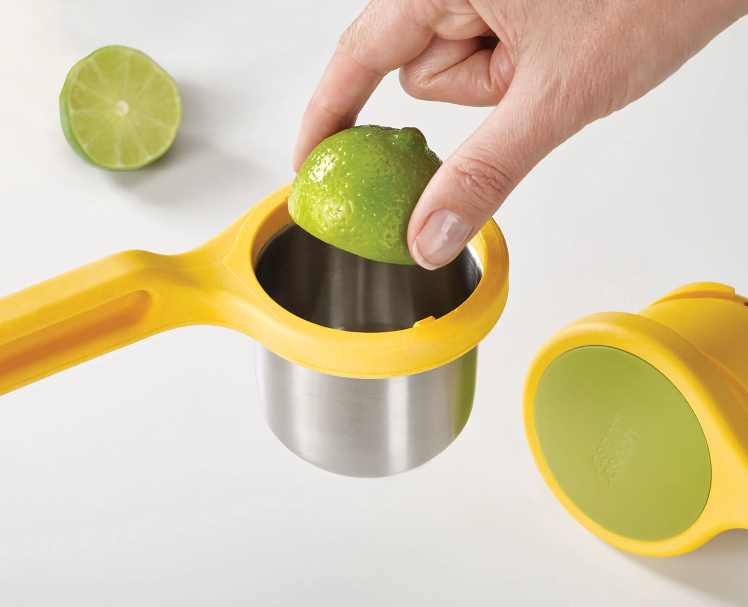 Helix Yellow Citrus Juicer - Image 4