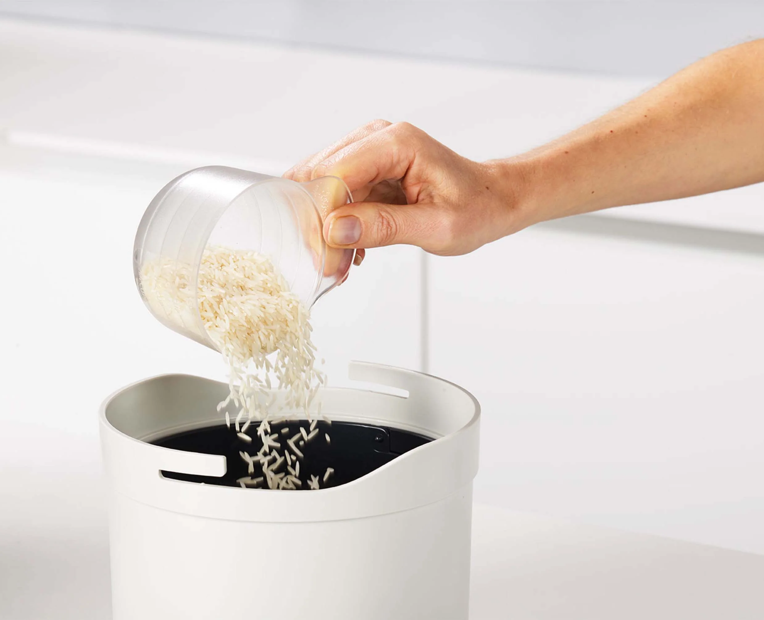 M-Cuisine⢠White Microwave Rice Cooker - Image 5