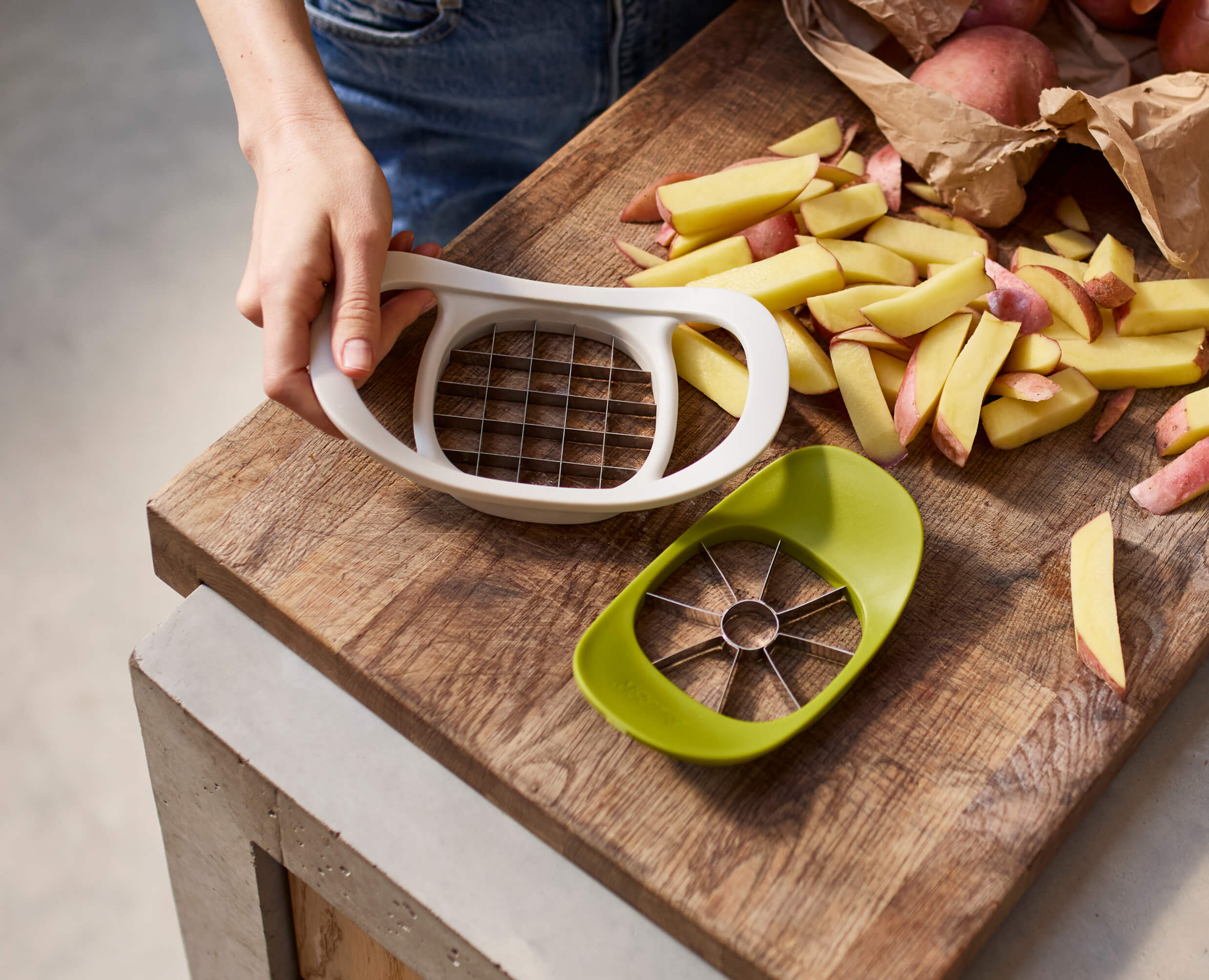 Nest™ Press 2-in-1 Fruit & Vegetable Cutter - Image 2