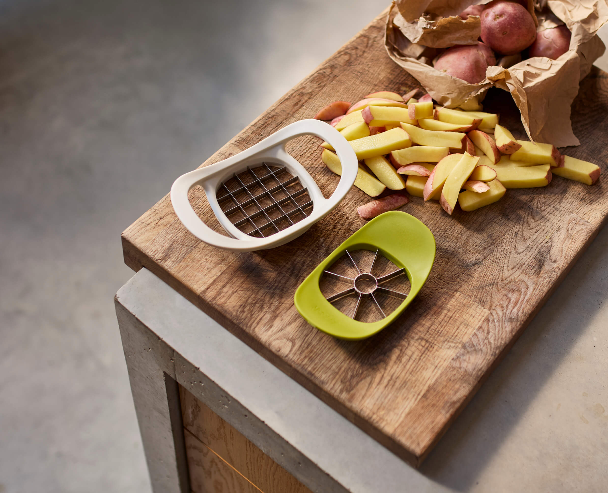 Nest™ Press 2-in-1 Fruit & Vegetable Cutter - Image 4