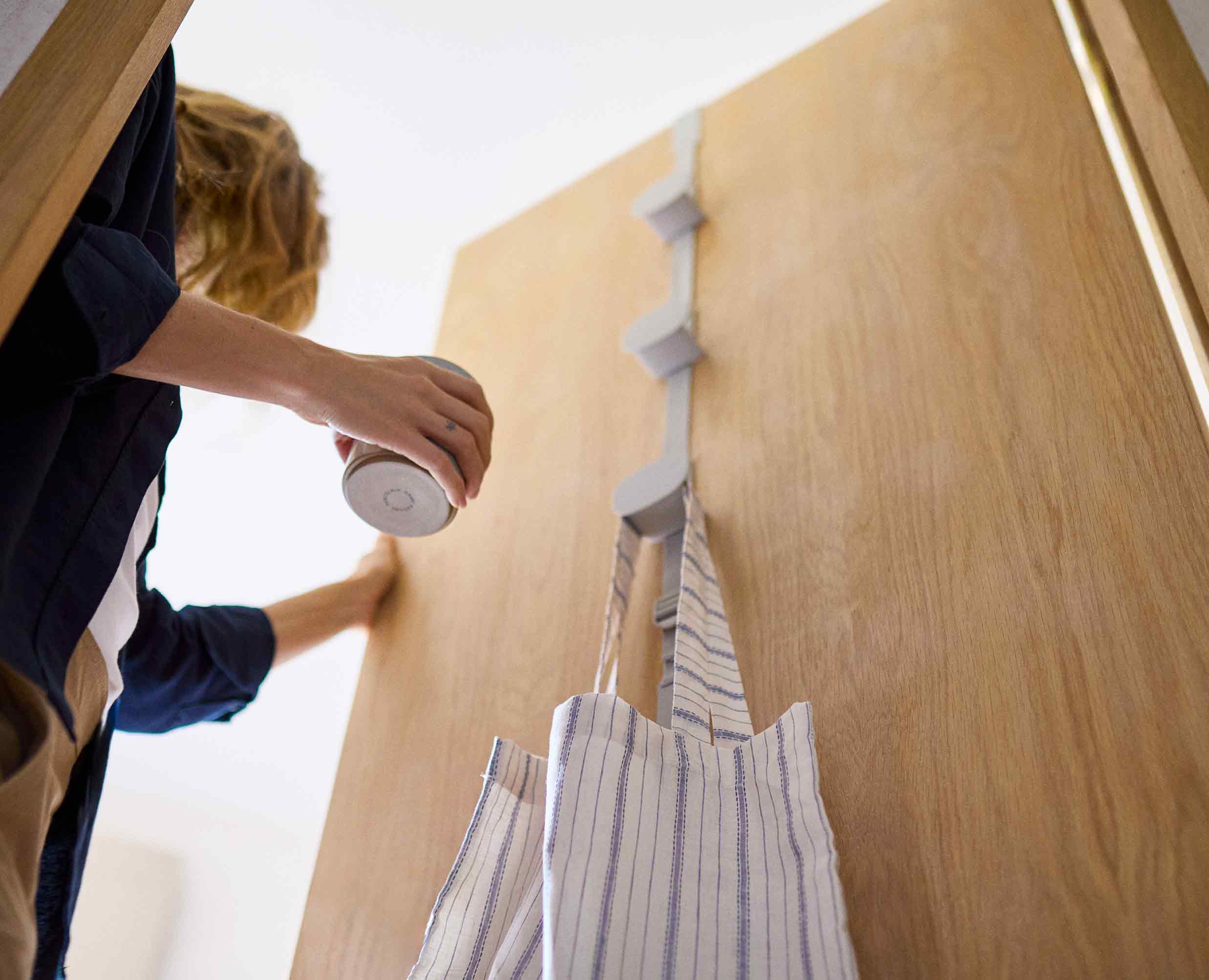 Orderly™ Ecru Over-Door Handbag Storage Holder - Image 4