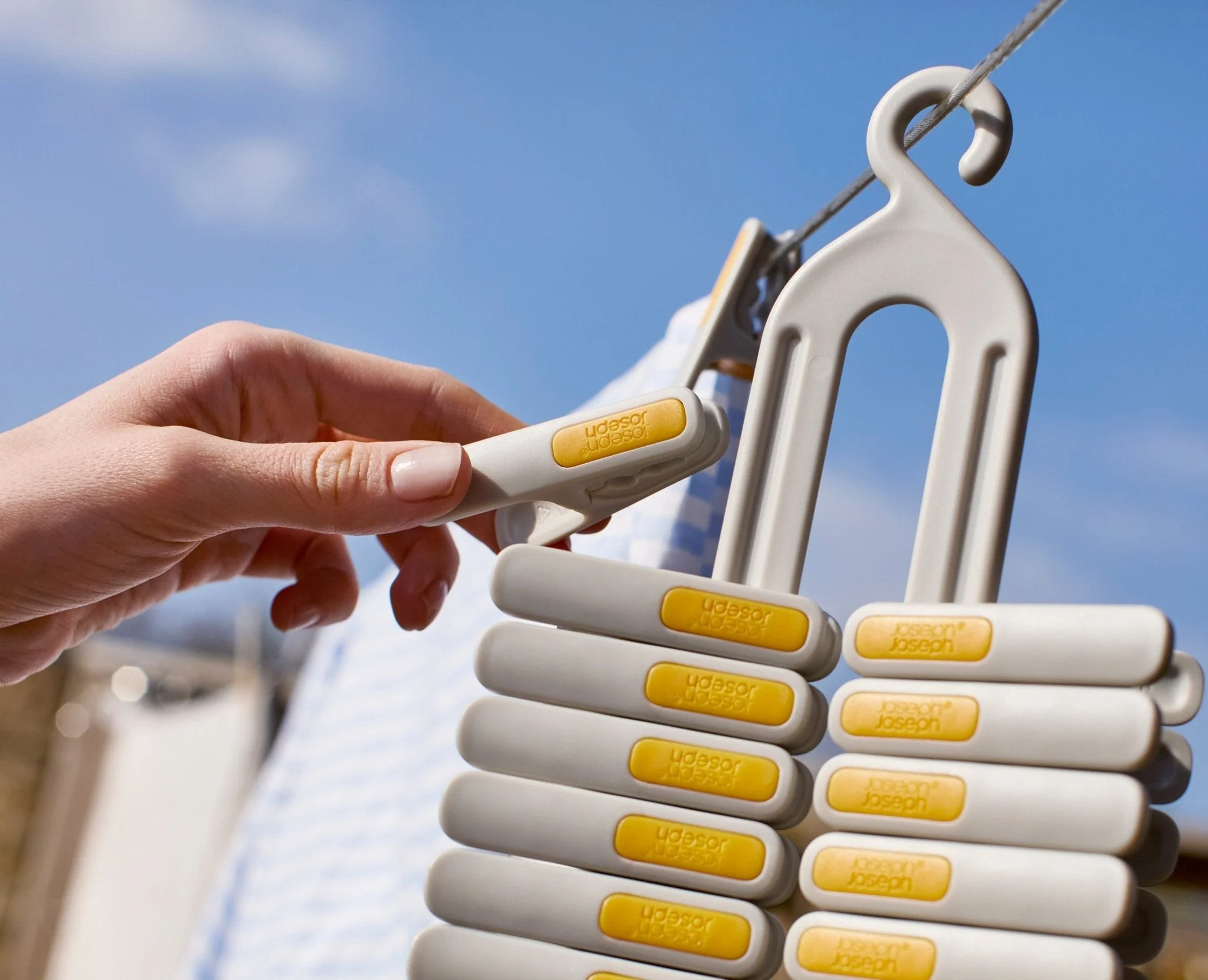 PegStore⢠30-Piece Clothes Peg Set With Storage Stand - Image 4