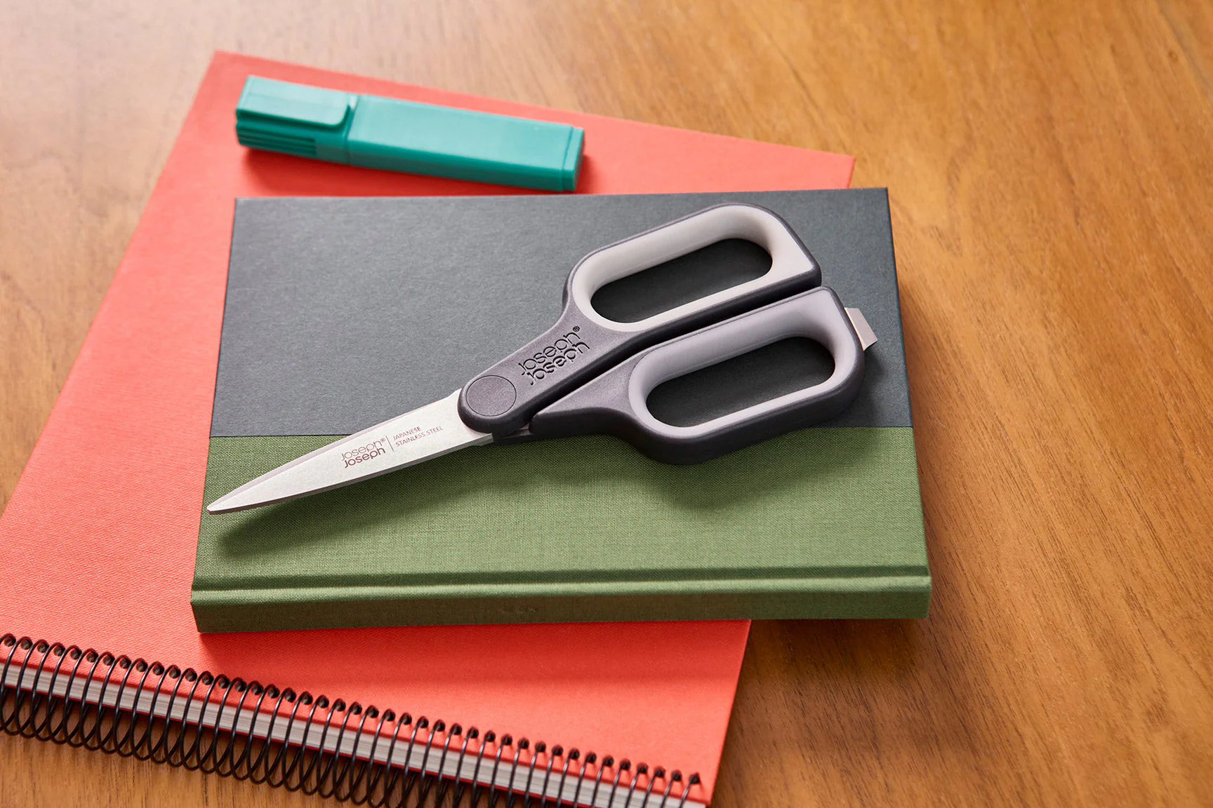PlusCut™ Grey Scissors with Integrated Box Cutter - Image 2