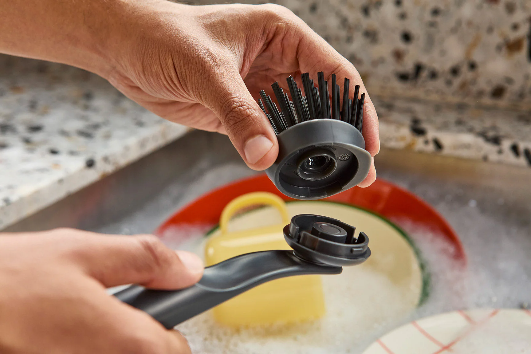 SinkTech™ 2-Piece Washing Up Brush Heads - Image 3