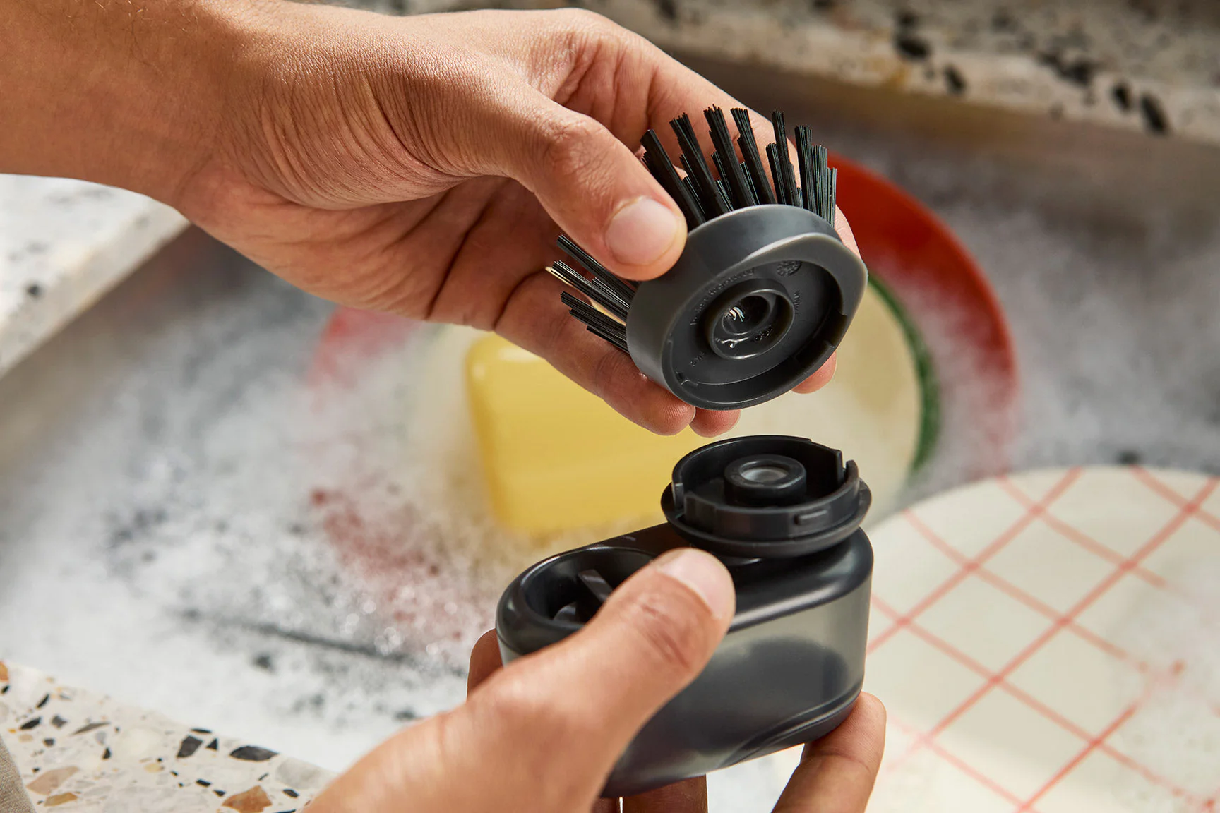 SinkTech™ 2-Piece Washing Up Brush Heads - Image 4