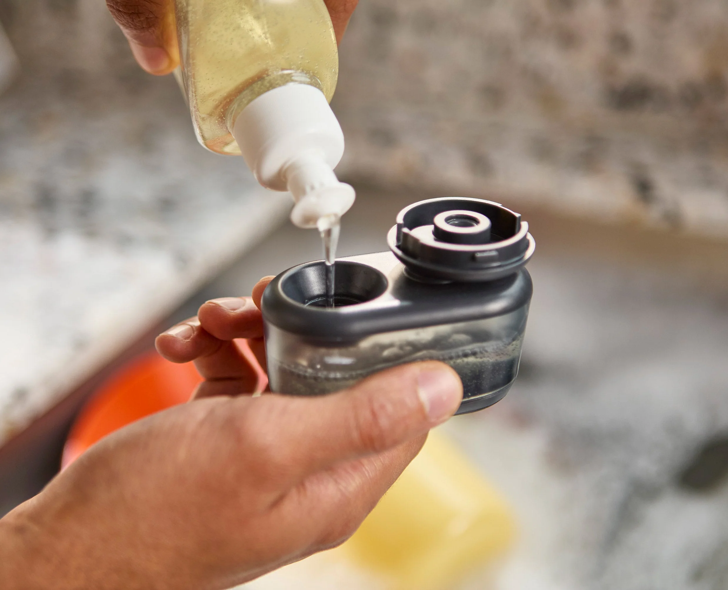 SinkTech™ Compact Soap Dispensing Washing-Up Brush with Steel Stand & Extra Heads - Image 7
