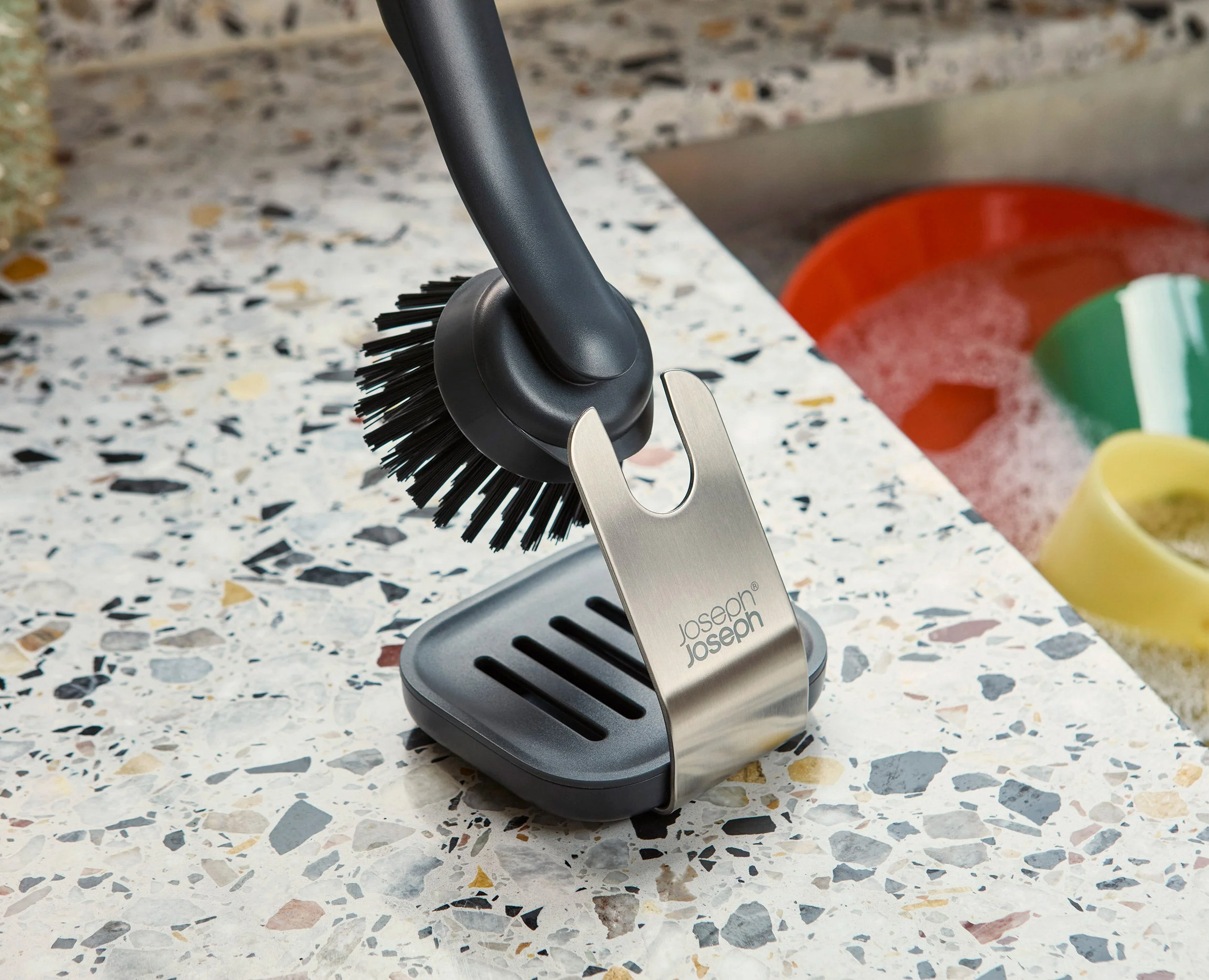 SinkTech™ Soap Dispensing Washing-Up Brush with Steel Stand & Extra Heads - Image 2