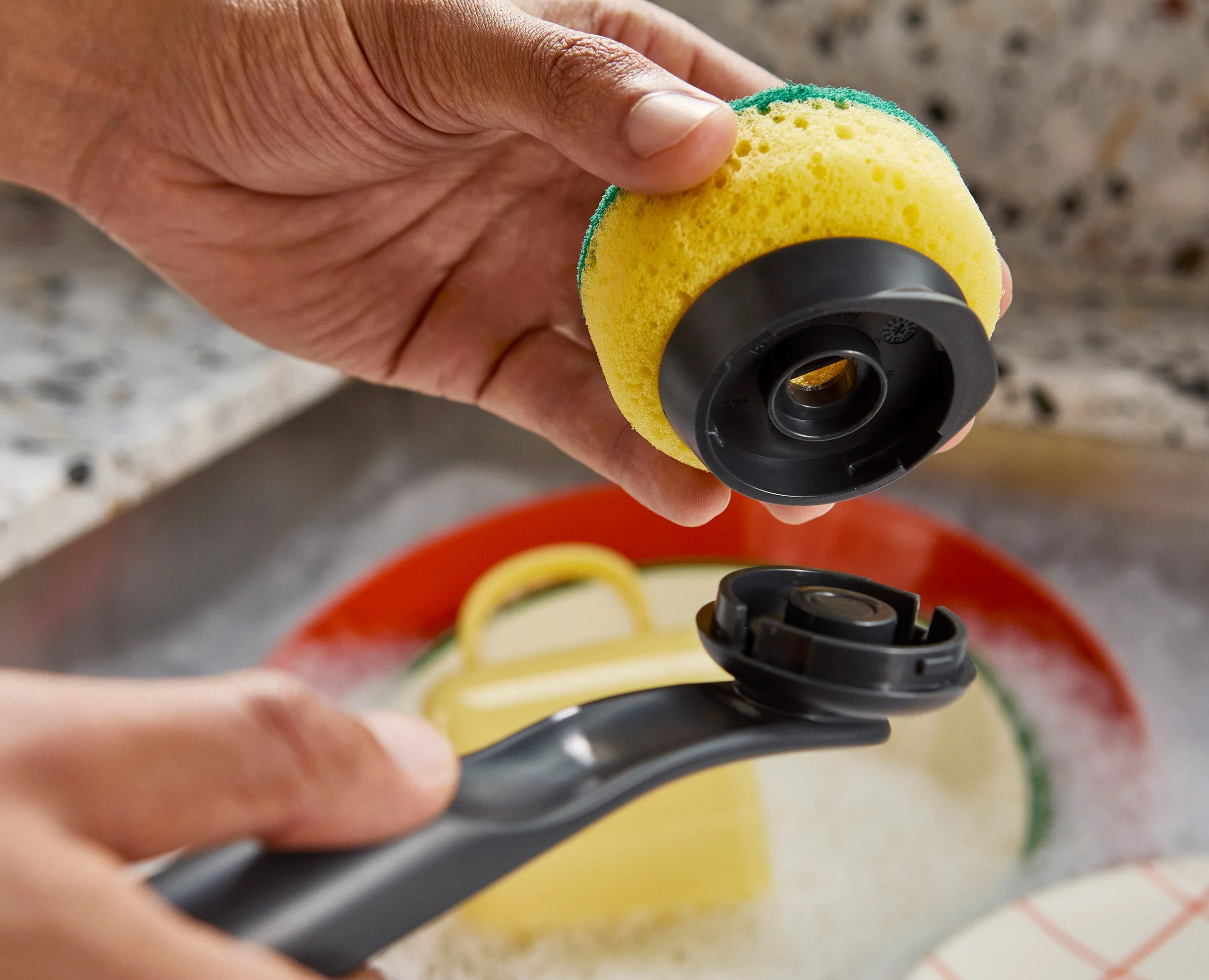 SinkTech™ Washing-Up Brush with Steel Stand & Extra Heads - Image 5