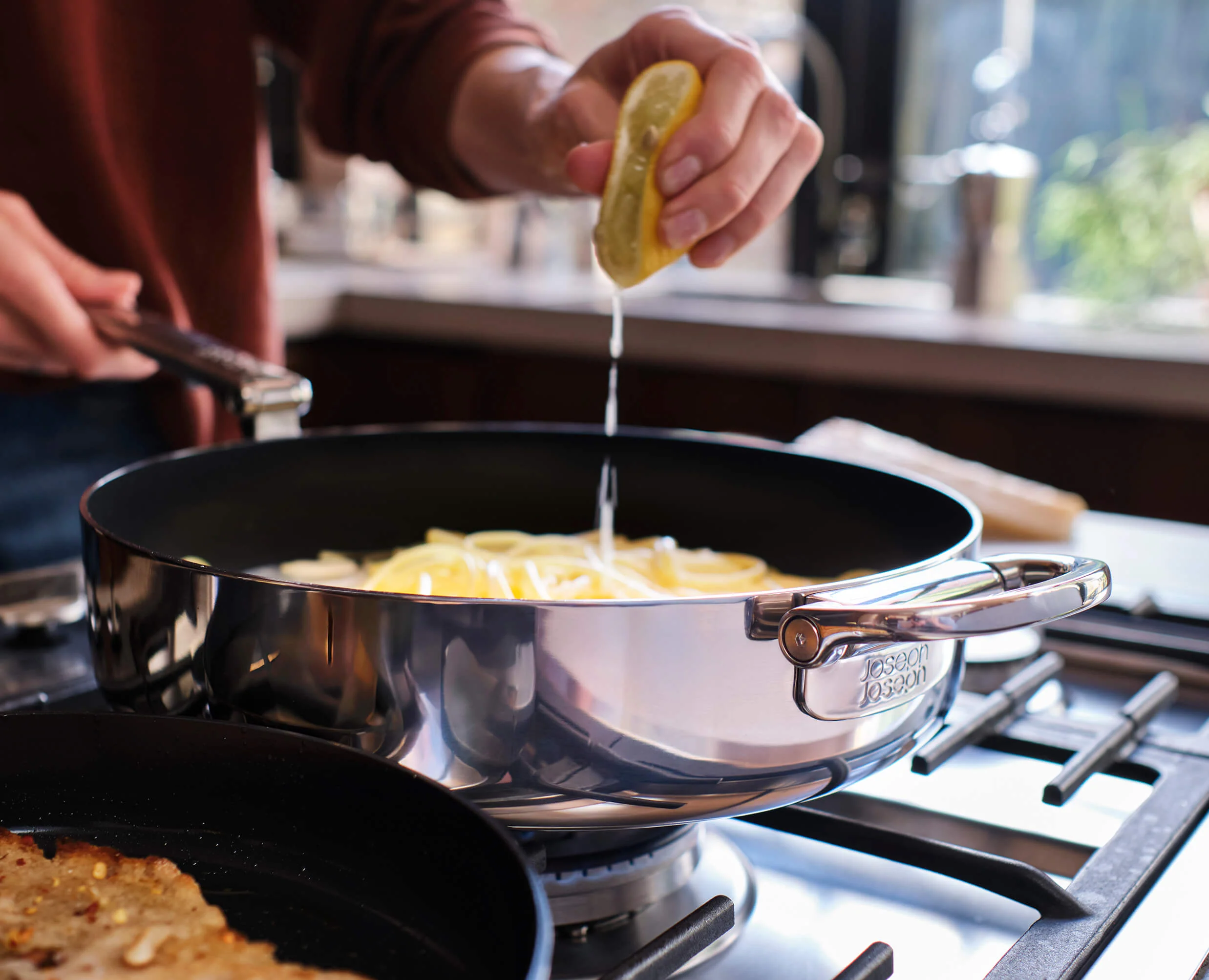 Space Steel Folding Handle Non-Stick 28cm Frying Pan - Image 3