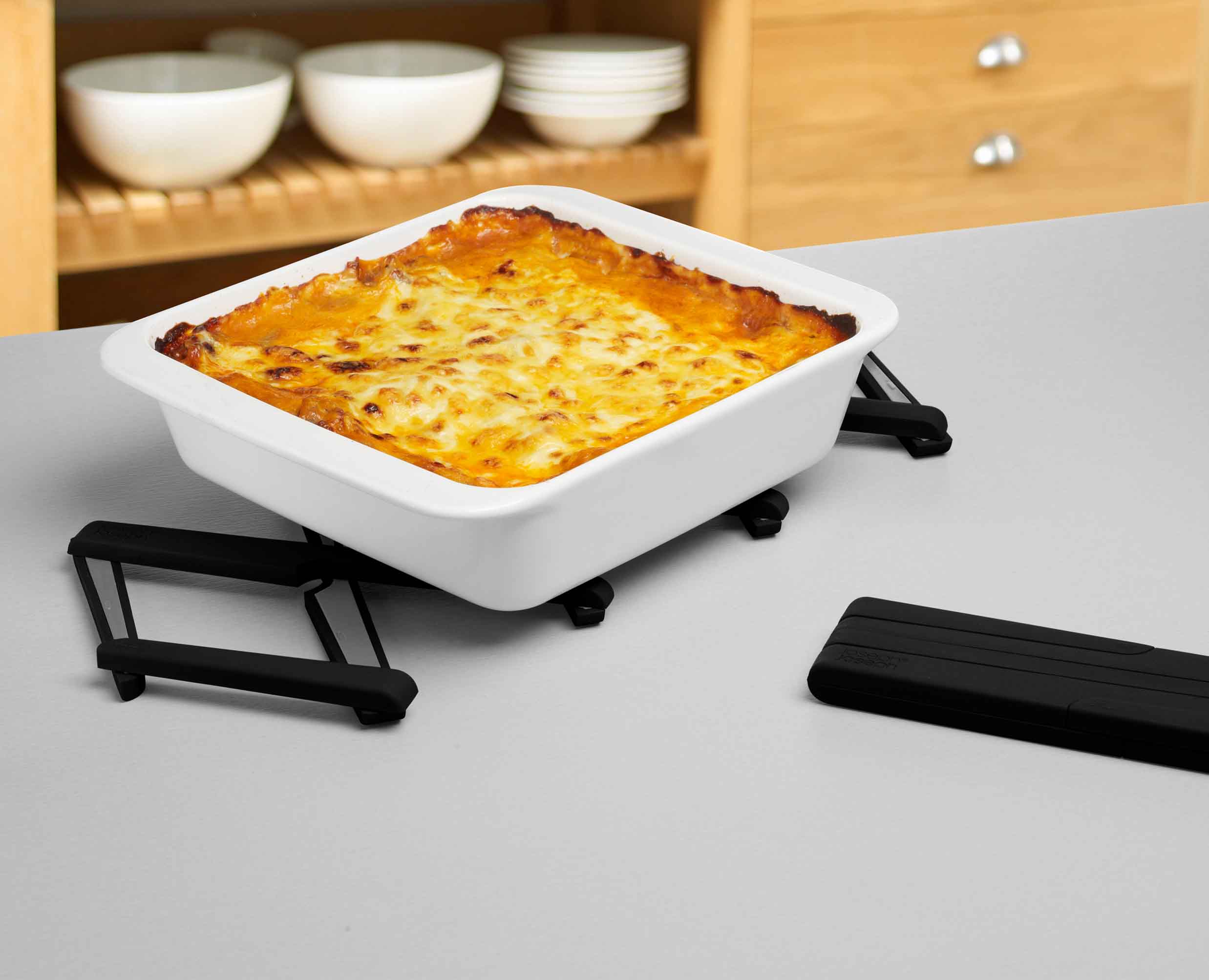 Stretch™ Expandable Black Trivet - Image 3