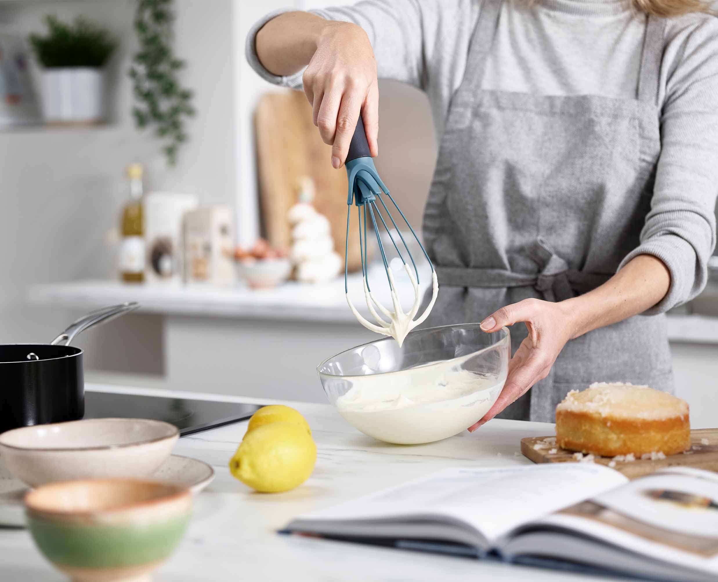 Twist™ 2-in-1 Blue Whisk - Image 3