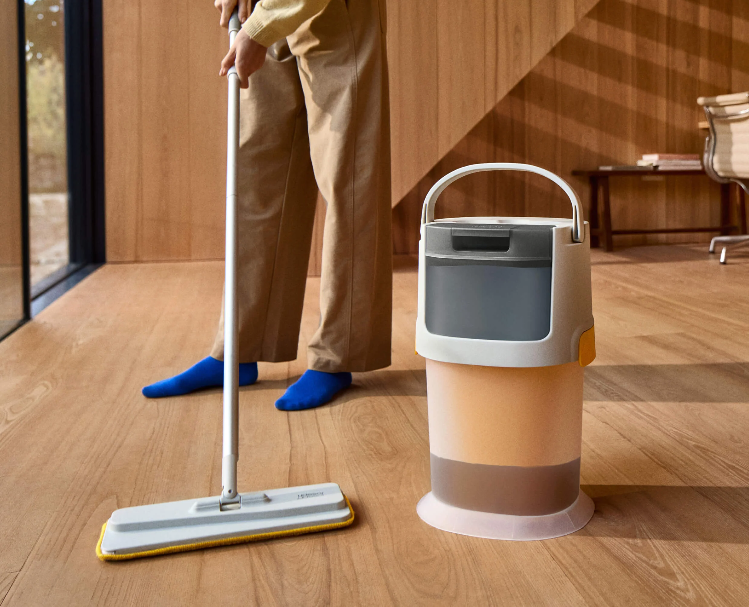 UltraClean Microfibre Floor Mop Cleaning System - Image 2